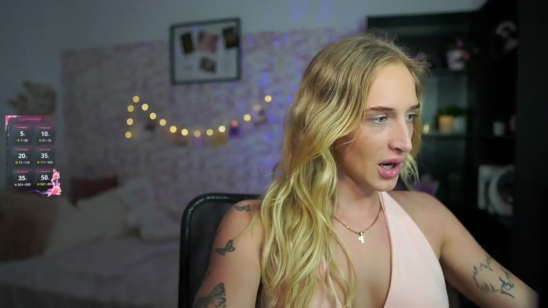 Gallery image thumbnail from NicoletteShea's myfreecams stream on, 02/17/2025, 16:58 image 19 of 20