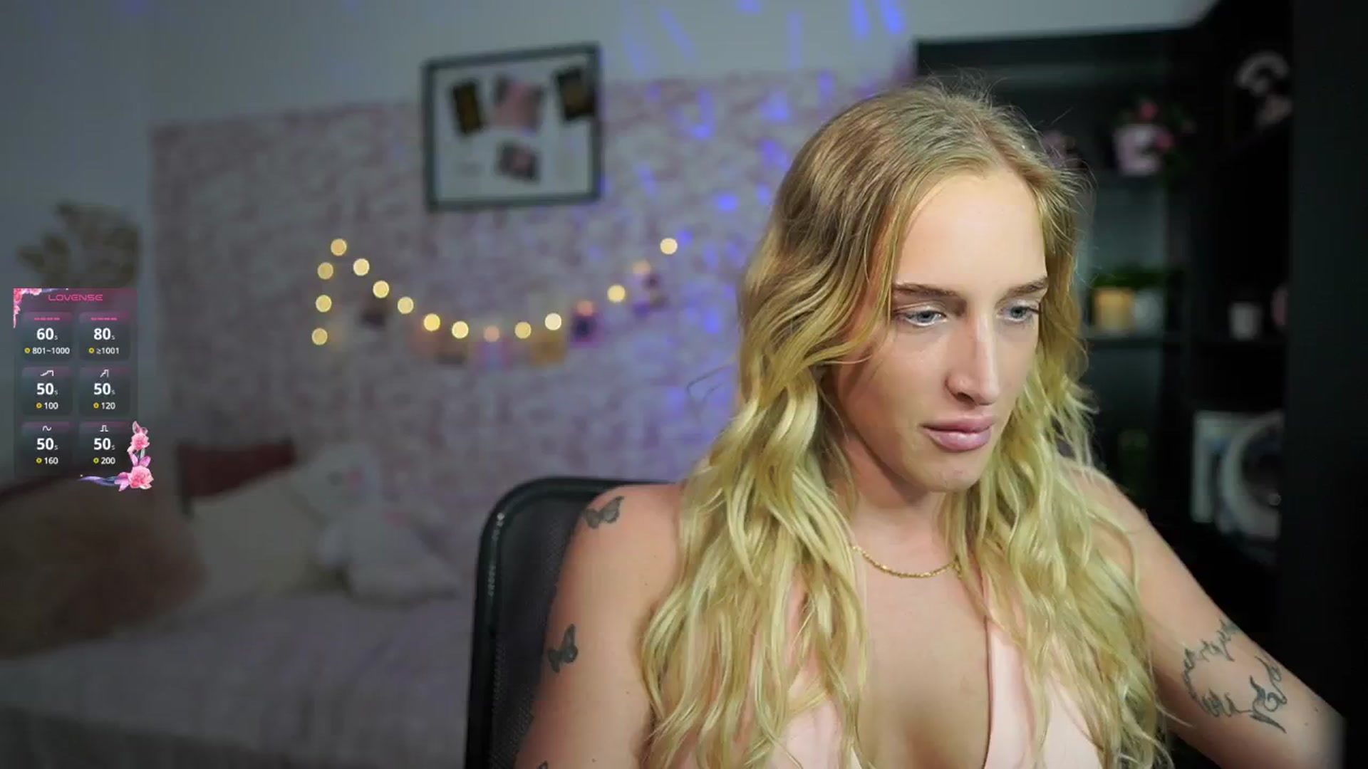 Gallery image thumbnail from NicoletteShea's myfreecams stream on, 02/17/2025, 18:14 image 4 of 20