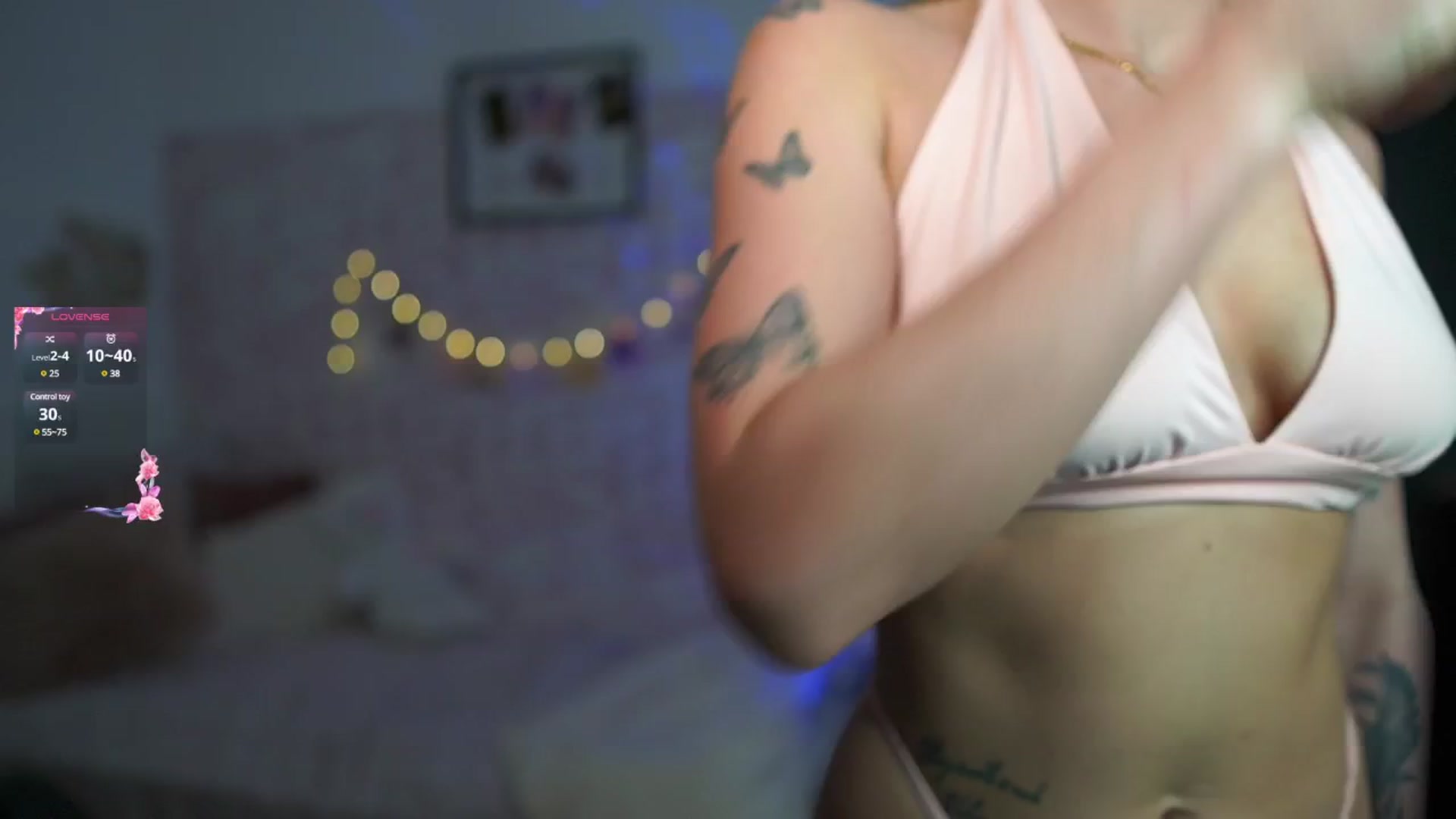 Gallery image thumbnail from NicoletteShea's myfreecams stream on, 02/17/2025, 18:14 image 16 of 20