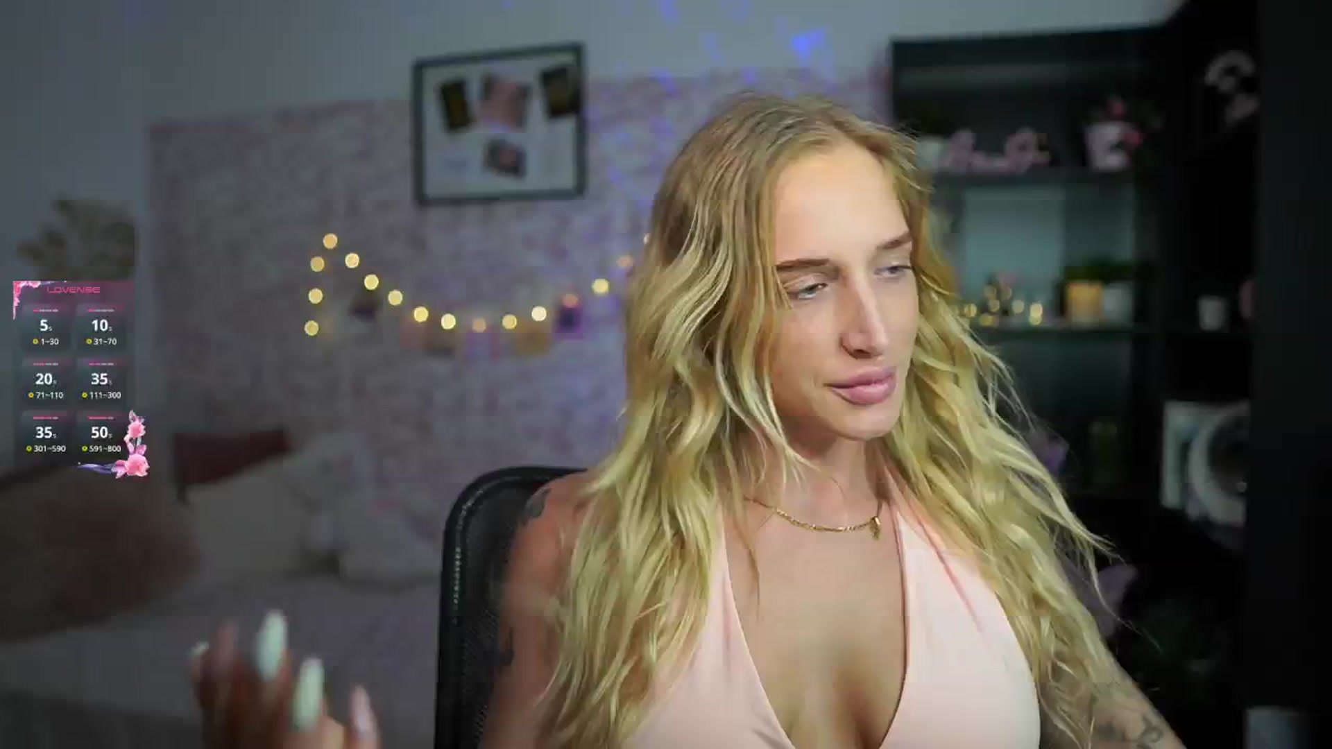 Gallery image thumbnail from NicoletteShea's myfreecams stream on, 02/17/2025, 18:14 image 6 of 20