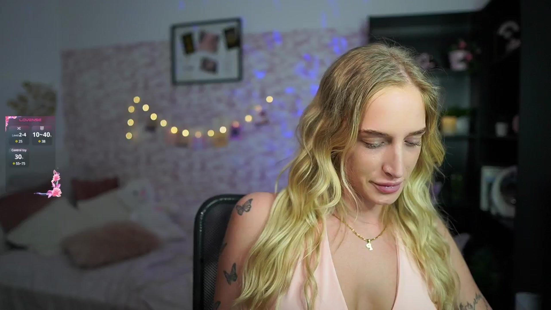 Gallery image thumbnail from NicoletteShea's myfreecams stream on, 02/17/2025, 18:54 image 19 of 20