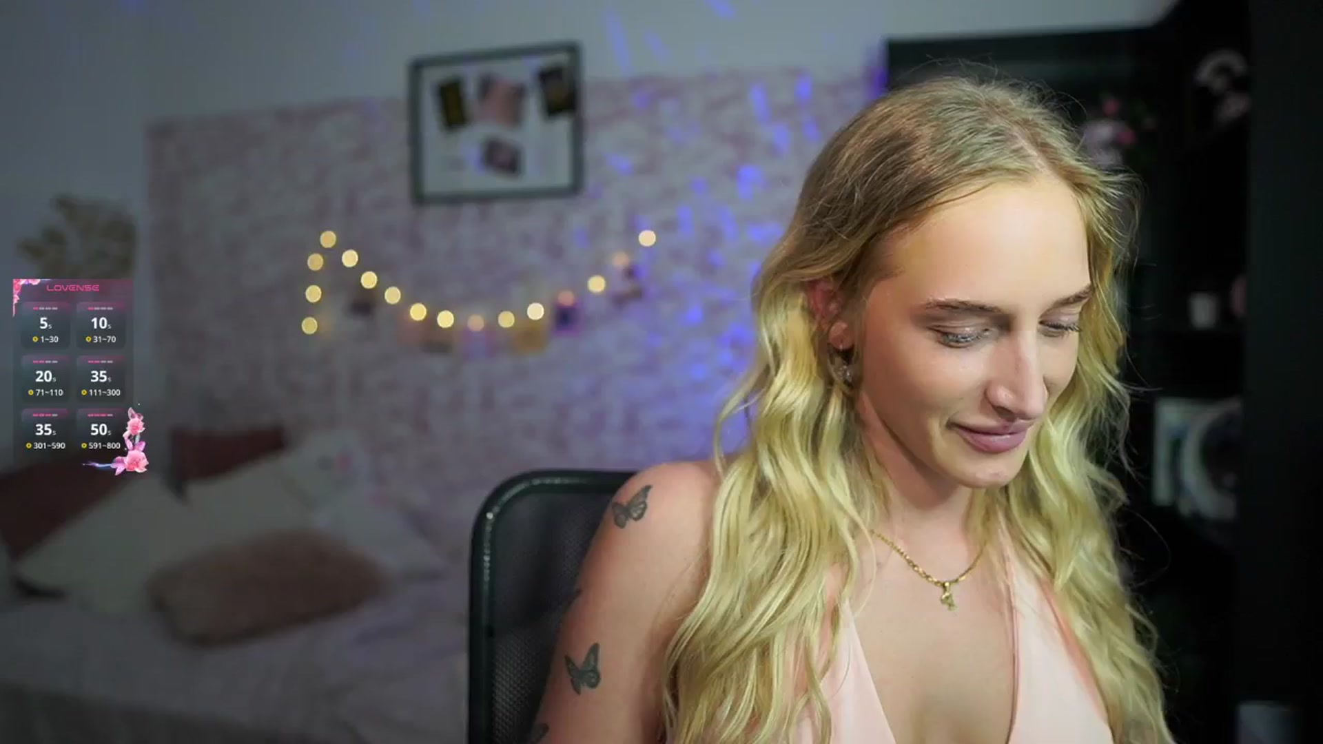 Gallery image thumbnail from NicoletteShea's myfreecams stream on, 02/17/2025, 18:54 image 15 of 20