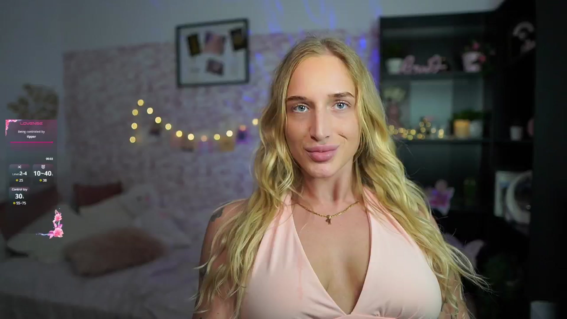 Gallery image thumbnail from NicoletteShea's myfreecams stream on, 02/17/2025, 18:54 image 1 of 20