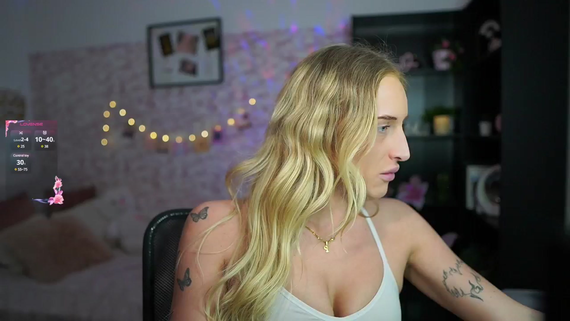 Gallery image thumbnail from NicoletteShea's myfreecams stream on, 02/18/2025, 17:50 image 16 of 20