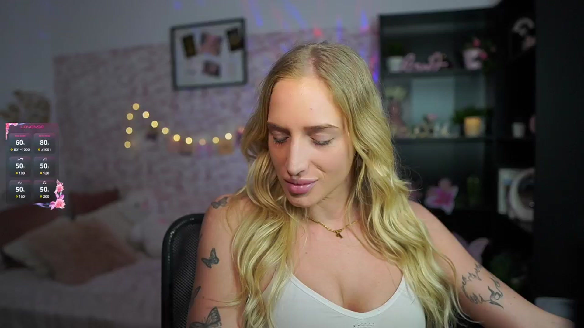 Gallery image thumbnail from NicoletteShea's myfreecams stream on, 02/18/2025, 17:50 image 11 of 20