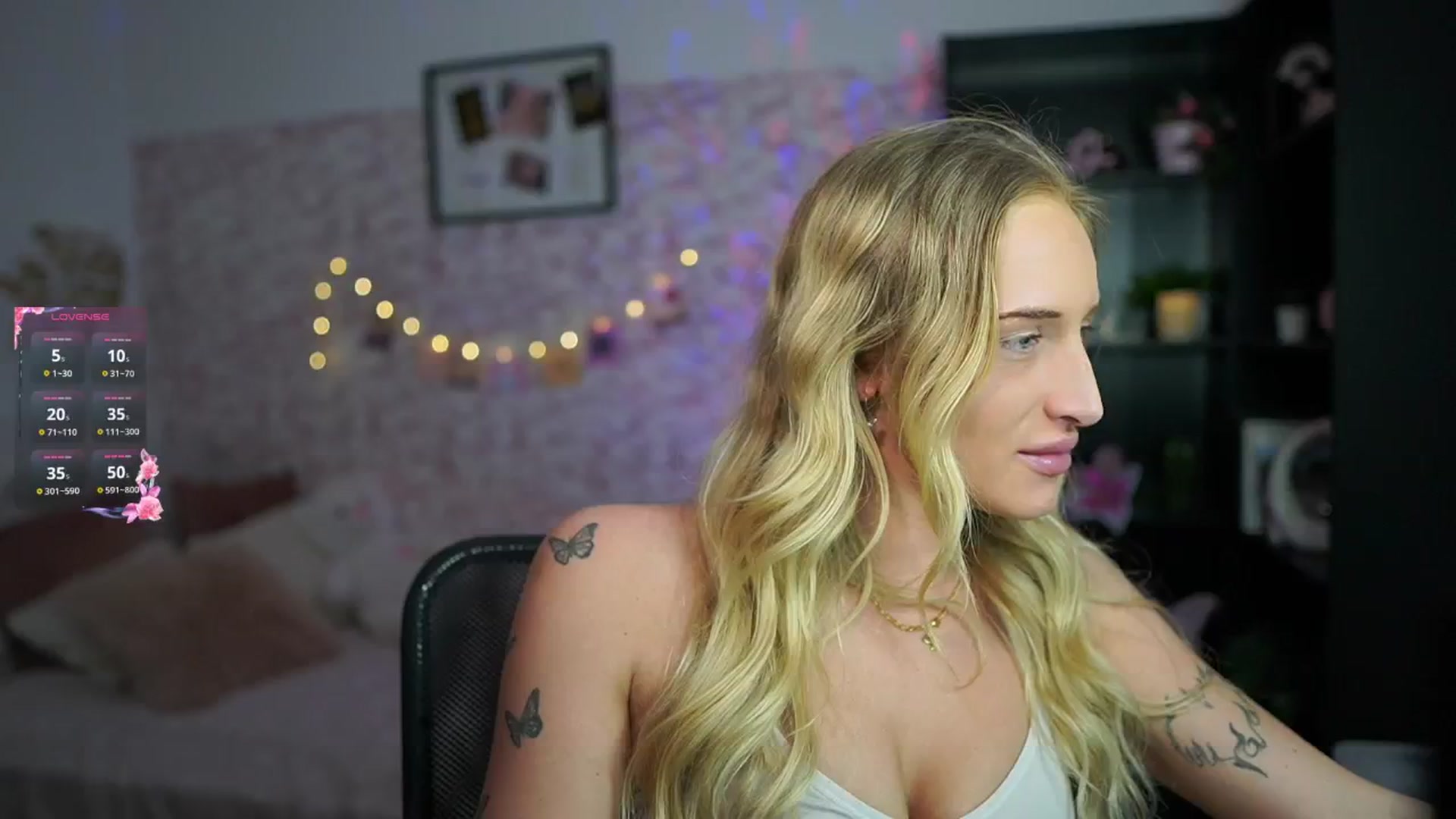 Gallery image thumbnail from NicoletteShea's myfreecams stream on, 02/18/2025, 17:50 image 5 of 20