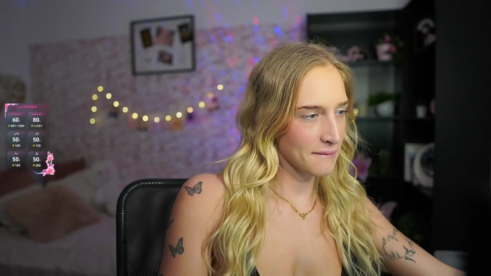 Gallery image thumbnail from NicoletteShea's myfreecams stream on, 02/19/2025, 19:03 image 7 of 20