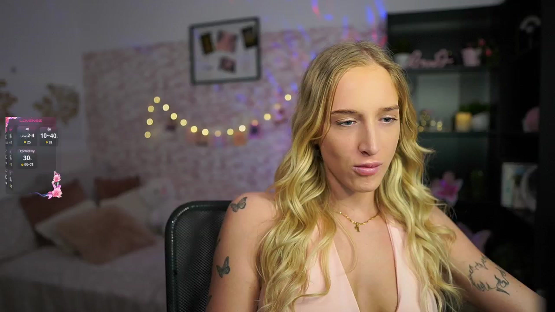 Gallery image thumbnail from NicoletteShea's myfreecams stream on, 02/20/2025, 12:17 image 5 of 20