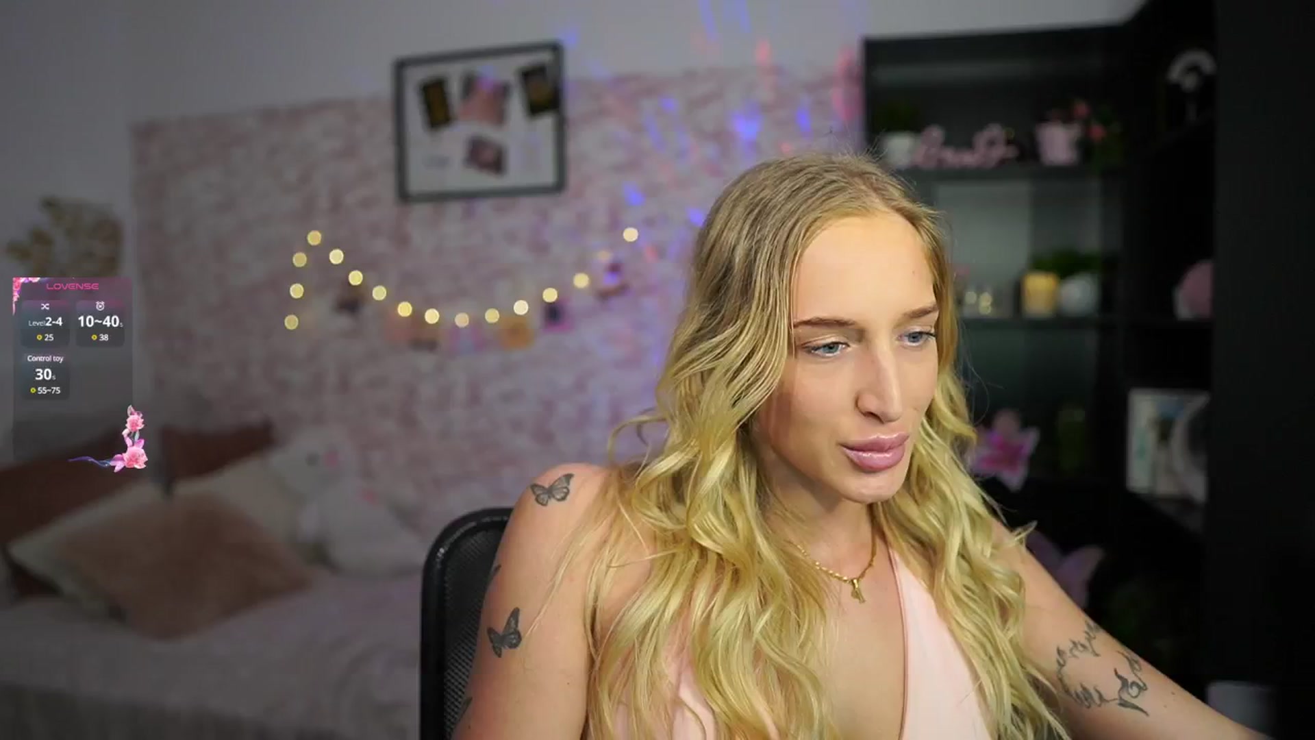 Gallery image thumbnail from NicoletteShea's myfreecams stream on, 02/20/2025, 12:17 image 20 of 20