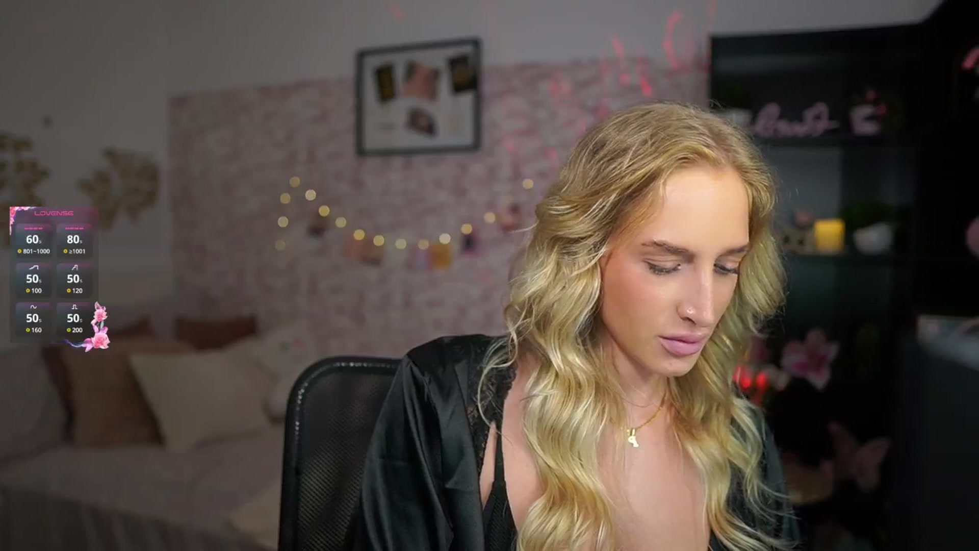 Gallery image thumbnail from NicoletteShea's myfreecams stream on, 03/15/2025, 12:09 image 11 of 20