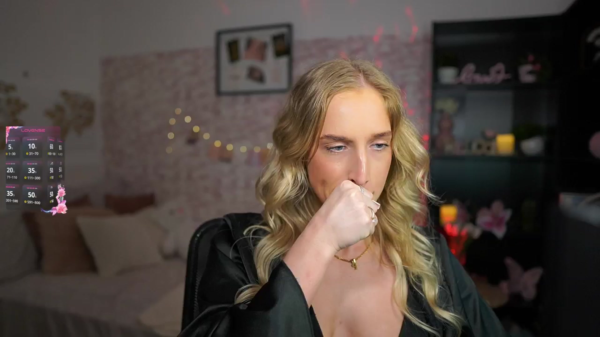 Gallery image thumbnail from NicoletteShea's myfreecams stream on, 03/15/2025, 12:09 image 1 of 20
