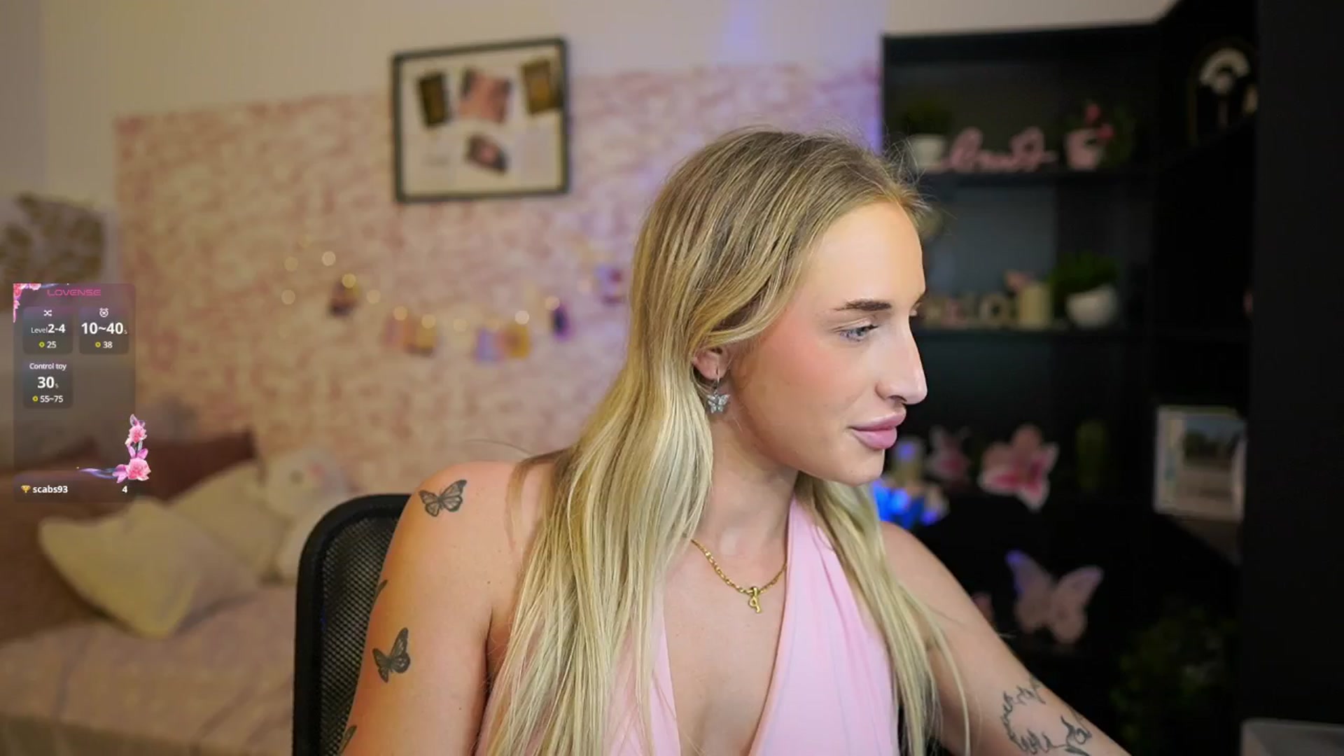 Gallery image thumbnail from NicoletteShea's myfreecams stream on, 03/27/2025, 11:26 image 5 of 20