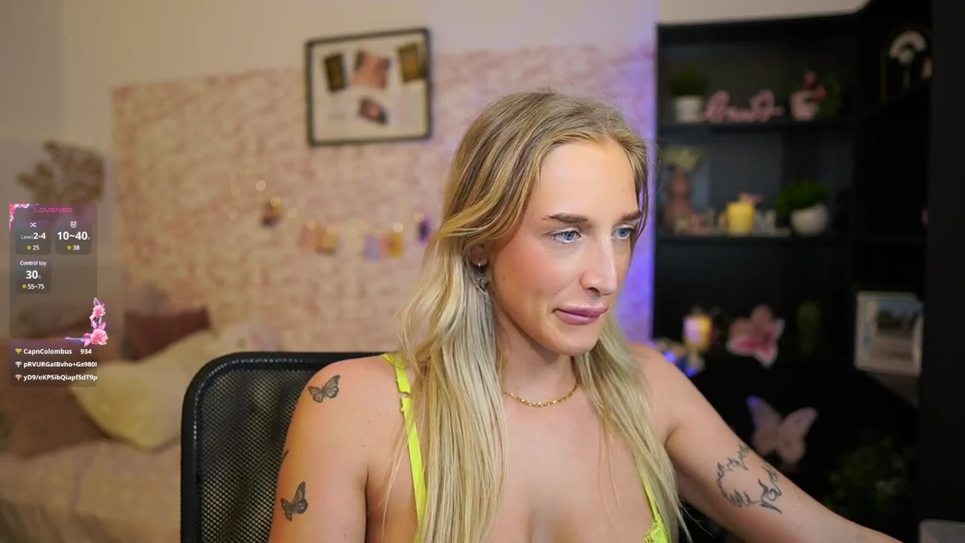 Gallery image thumbnail from NicoletteShea's myfreecams stream on, 03/28/2025, 11:59 image 5 of 20
