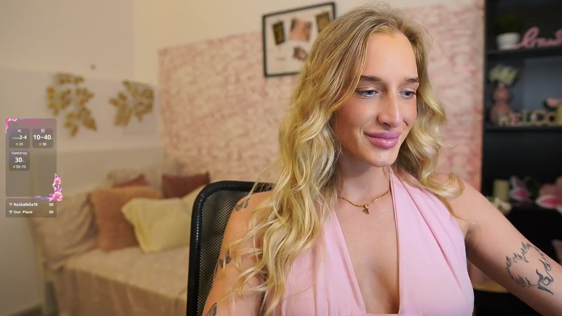 Gallery image thumbnail from NicoletteShea's myfreecams stream on, 04/18/2025, 09:48 image 6 of 20