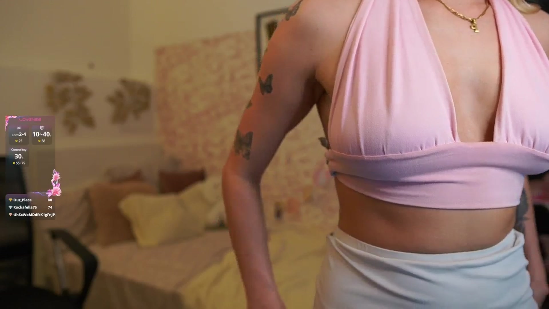 Gallery image thumbnail from NicoletteShea's myfreecams stream on, 04/18/2025, 11:40 image 4 of 20