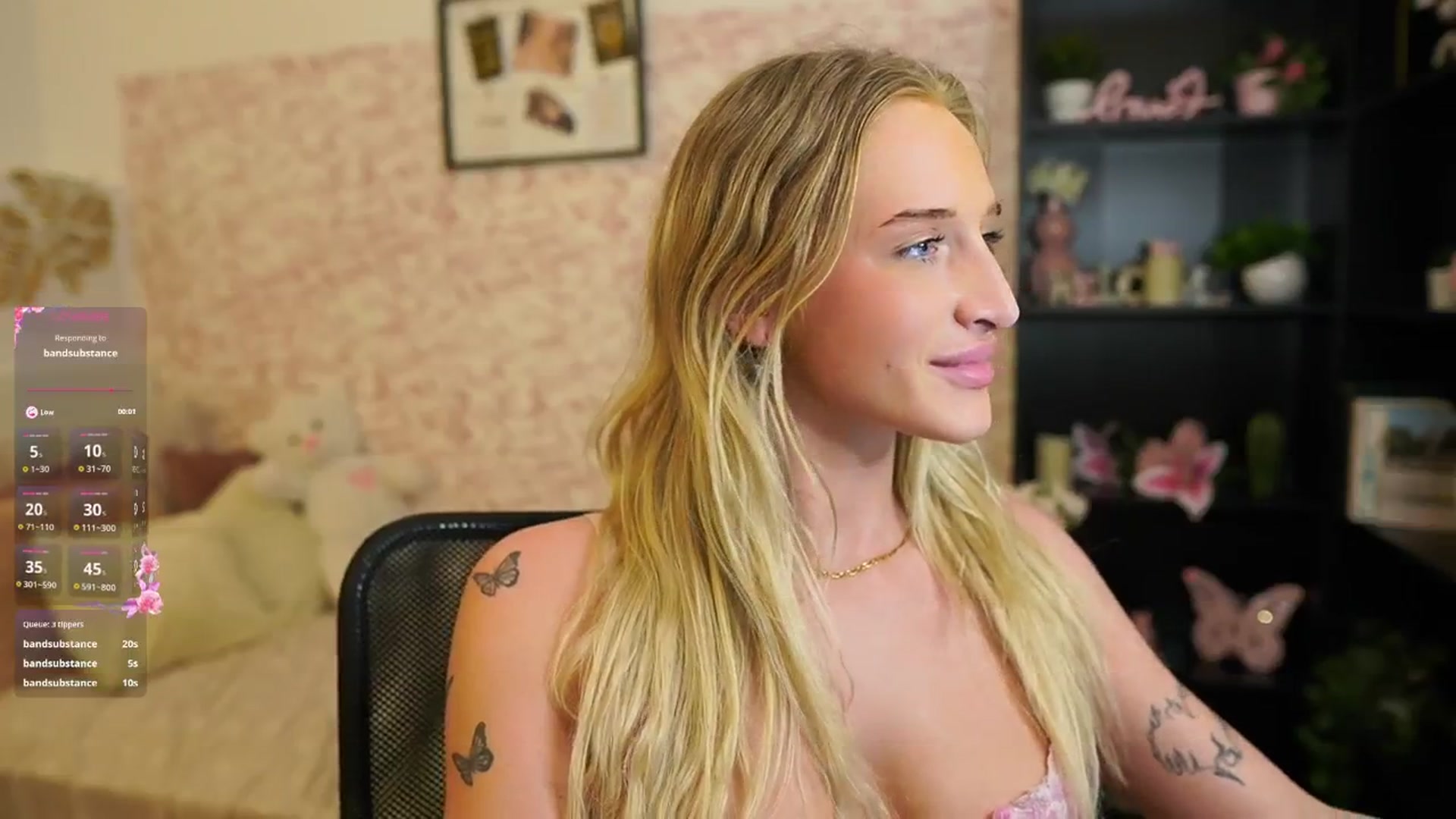 Gallery image thumbnail from NicoletteShea's myfreecams stream on, 04/28/2025, 17:51 image 16 of 20