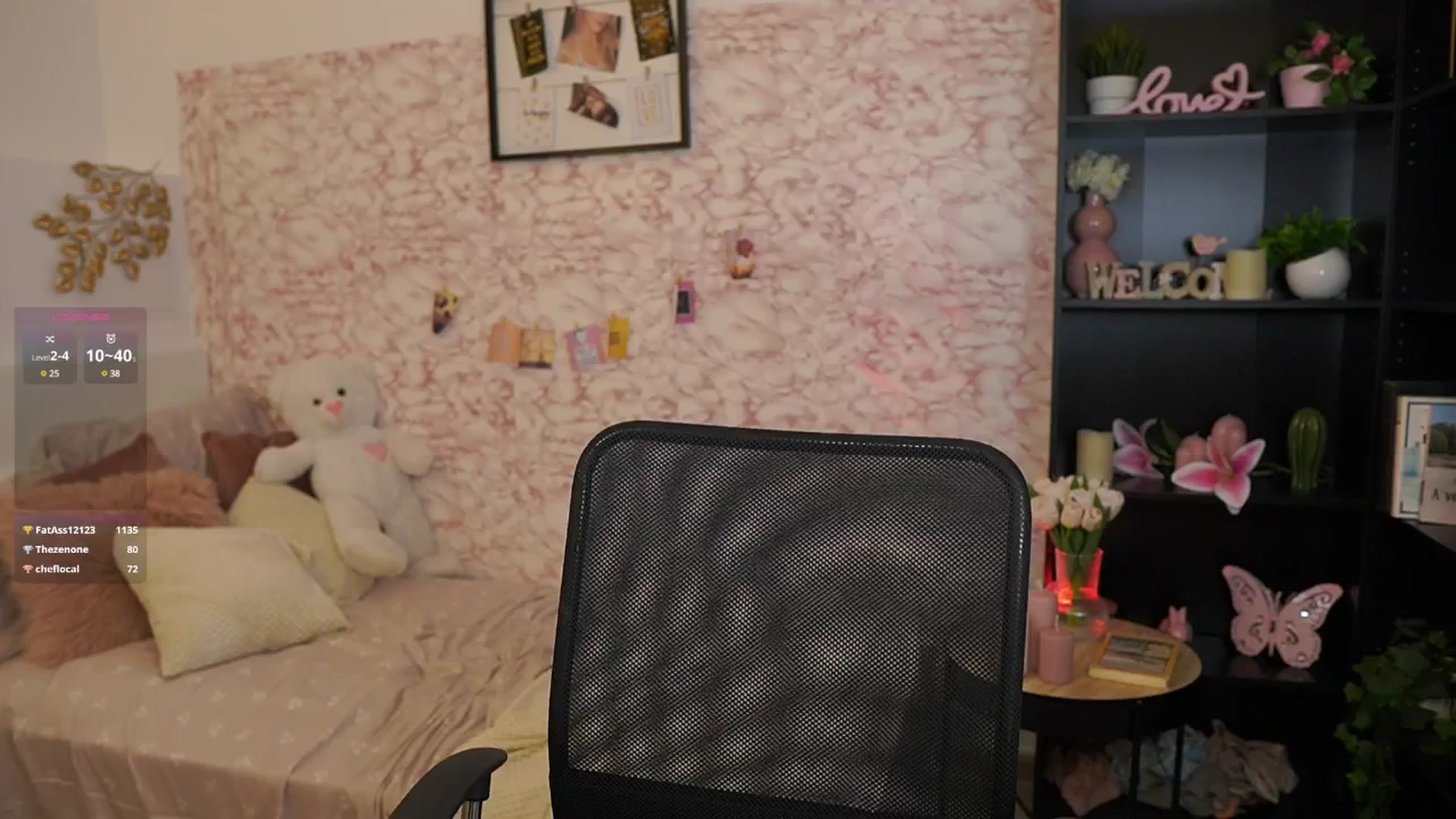 Gallery image thumbnail from NicoletteShea's myfreecams stream on, 04/30/2025, 18:00 image 14 of 20