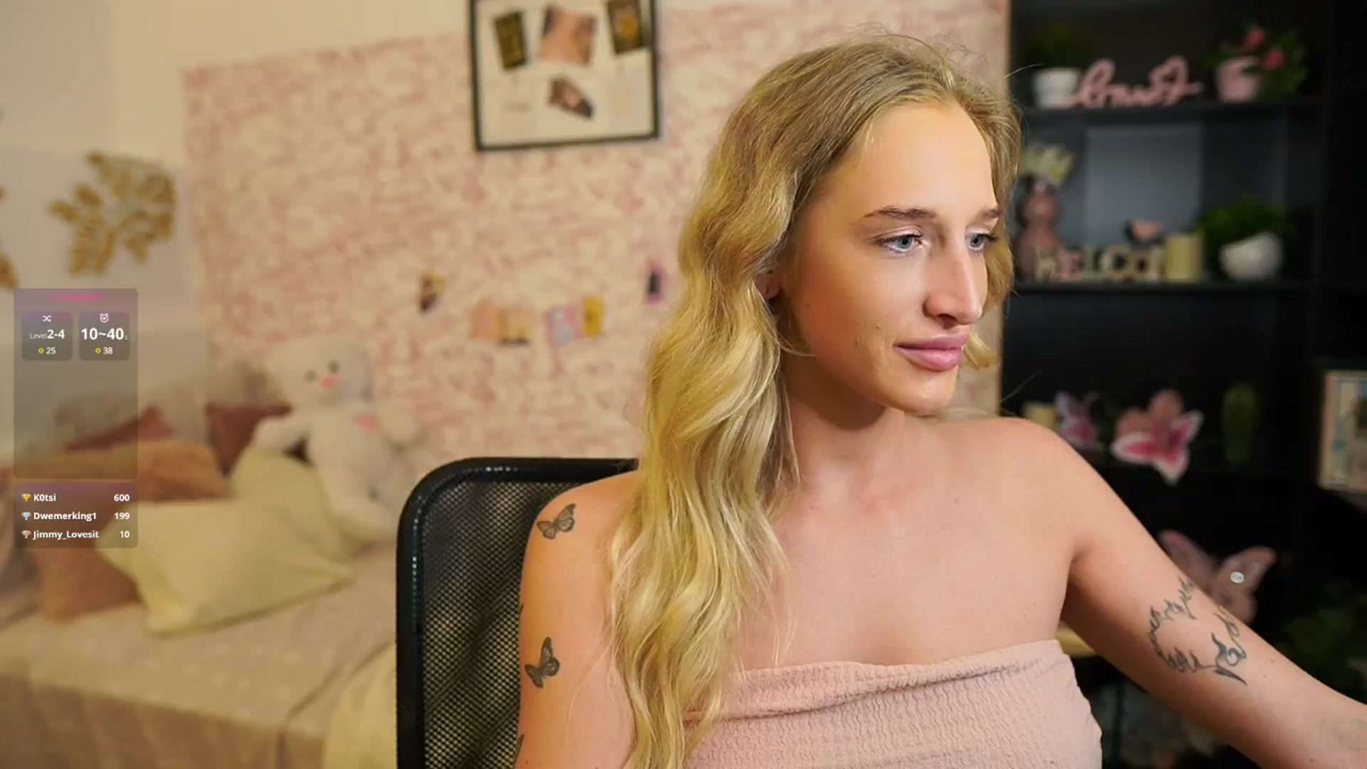 Gallery image thumbnail from NicoletteShea's myfreecams stream on, 05/02/2025, 16:33 image 9 of 20
