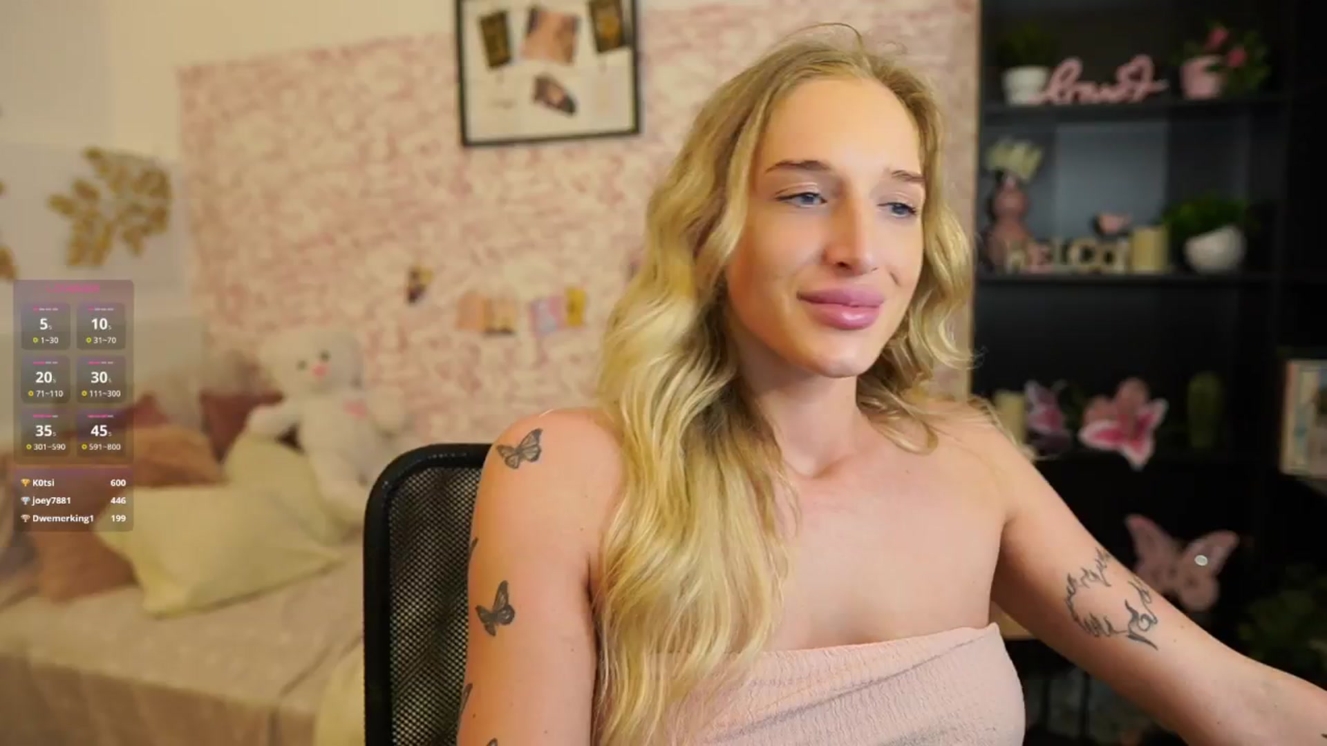 Gallery image thumbnail from NicoletteShea's myfreecams stream on, 05/02/2025, 16:33 image 13 of 20
