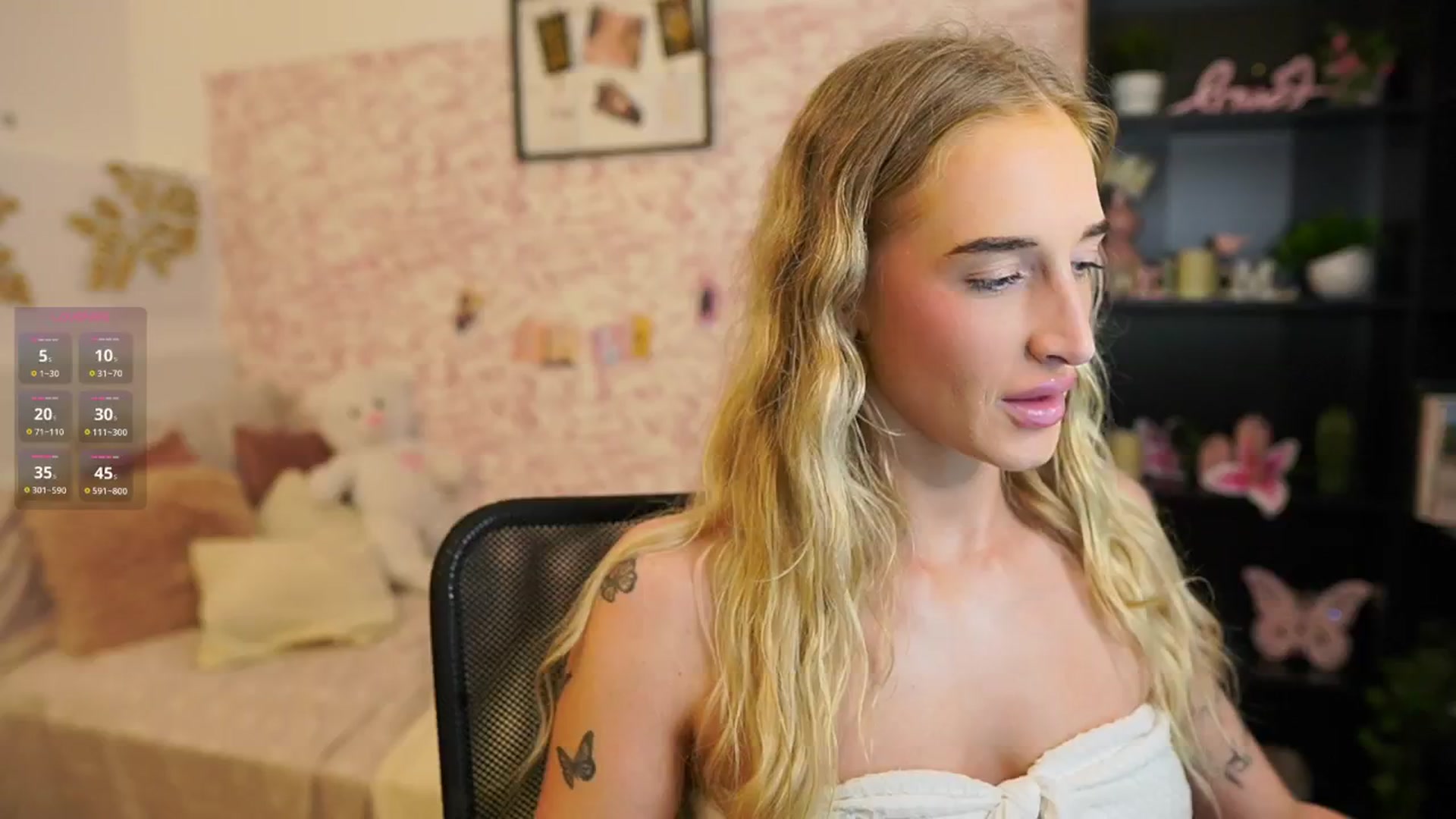 Gallery image thumbnail from NicoletteShea's myfreecams stream on, 05/05/2025, 13:13 image 9 of 20