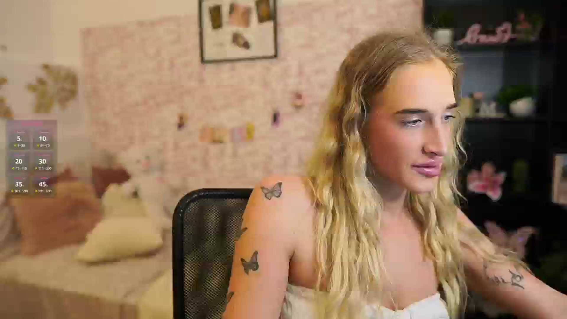 Gallery image thumbnail from NicoletteShea's myfreecams stream on, 05/05/2025, 14:23 image 2 of 20