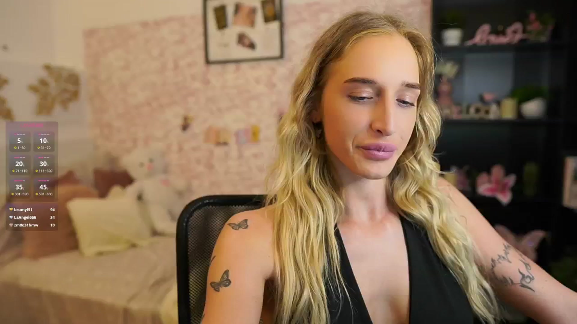 Gallery image thumbnail from NicoletteShea's myfreecams stream on, 05/06/2025, 16:15 image 4 of 20