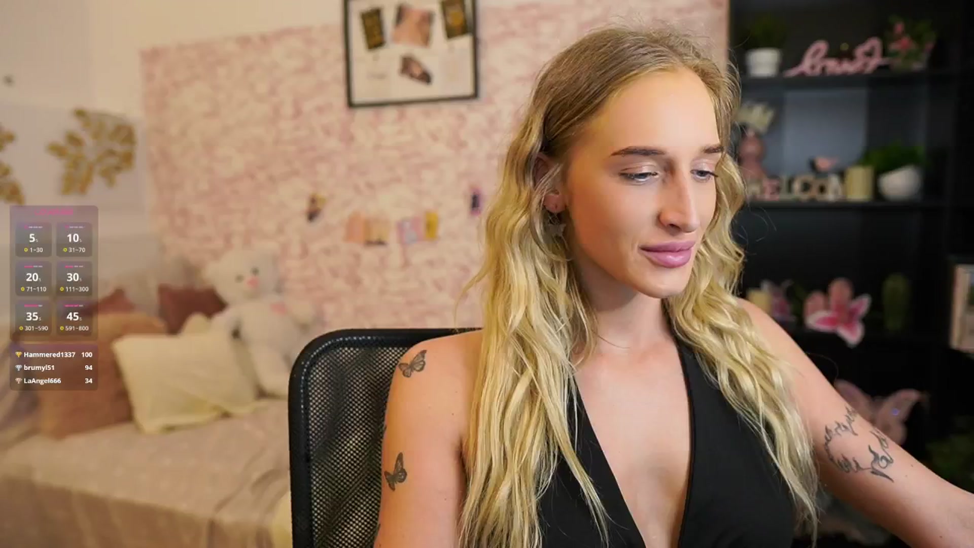 Gallery image thumbnail from NicoletteShea's myfreecams stream on, 05/06/2025, 16:15 image 13 of 20