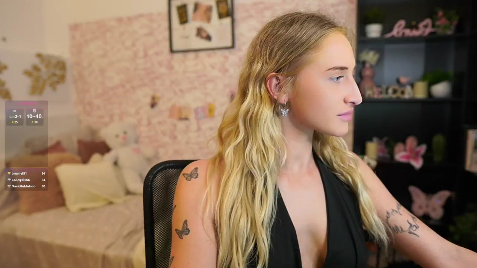 Gallery image thumbnail from NicoletteShea's myfreecams stream on, 05/06/2025, 16:15 image 7 of 20