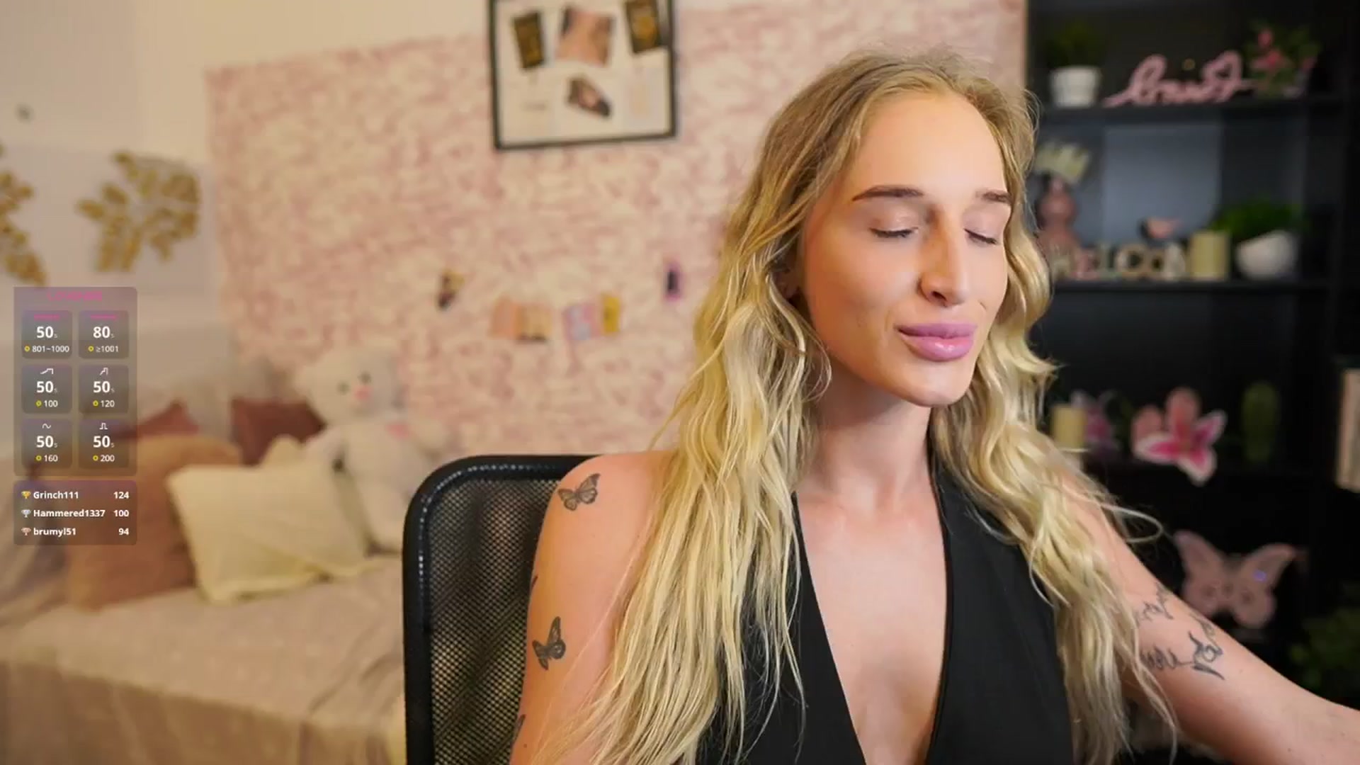 Gallery image thumbnail from NicoletteShea's myfreecams stream on, 05/06/2025, 16:15 image 19 of 20