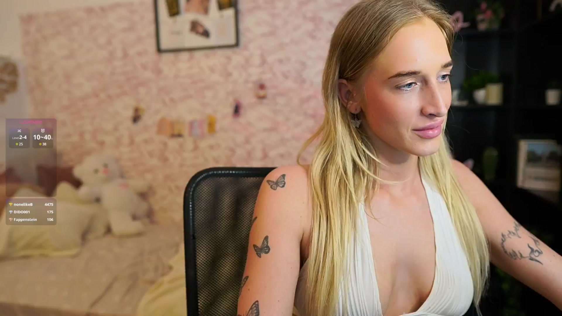 Gallery image thumbnail from NicoletteShea's myfreecams stream on, 05/20/2025, 17:52 image 19 of 20