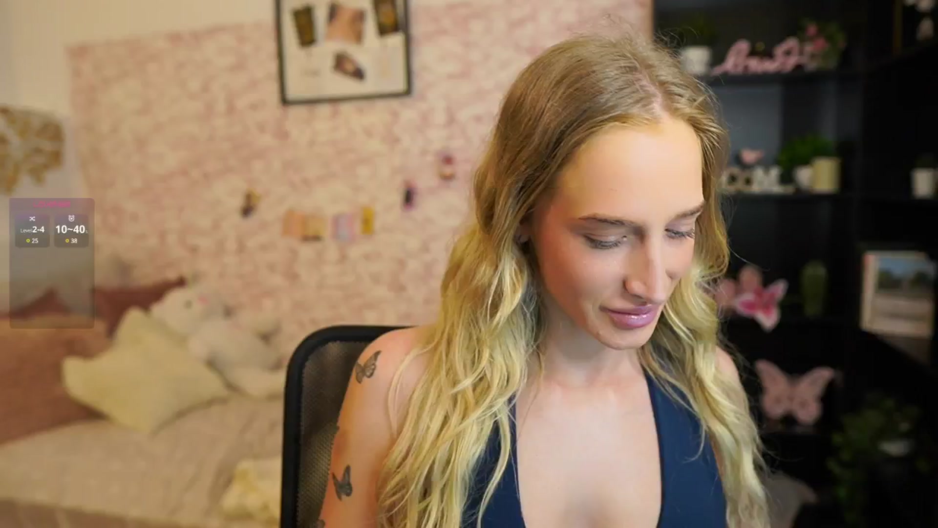 Gallery image thumbnail from NicoletteShea's myfreecams stream on, 06/01/2025, 13:31 image 7 of 20