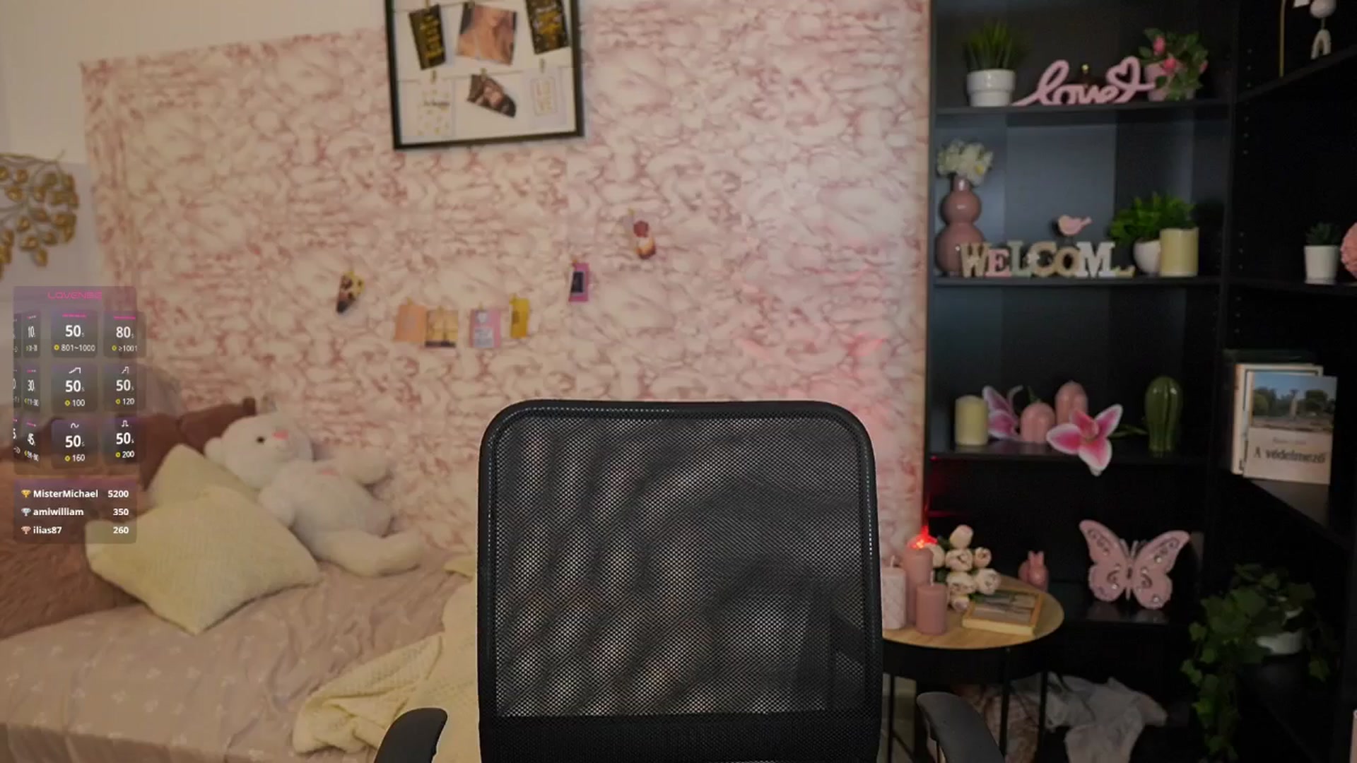 Gallery image thumbnail from NicoletteShea's myfreecams stream on, 06/01/2025, 15:42 image 15 of 20