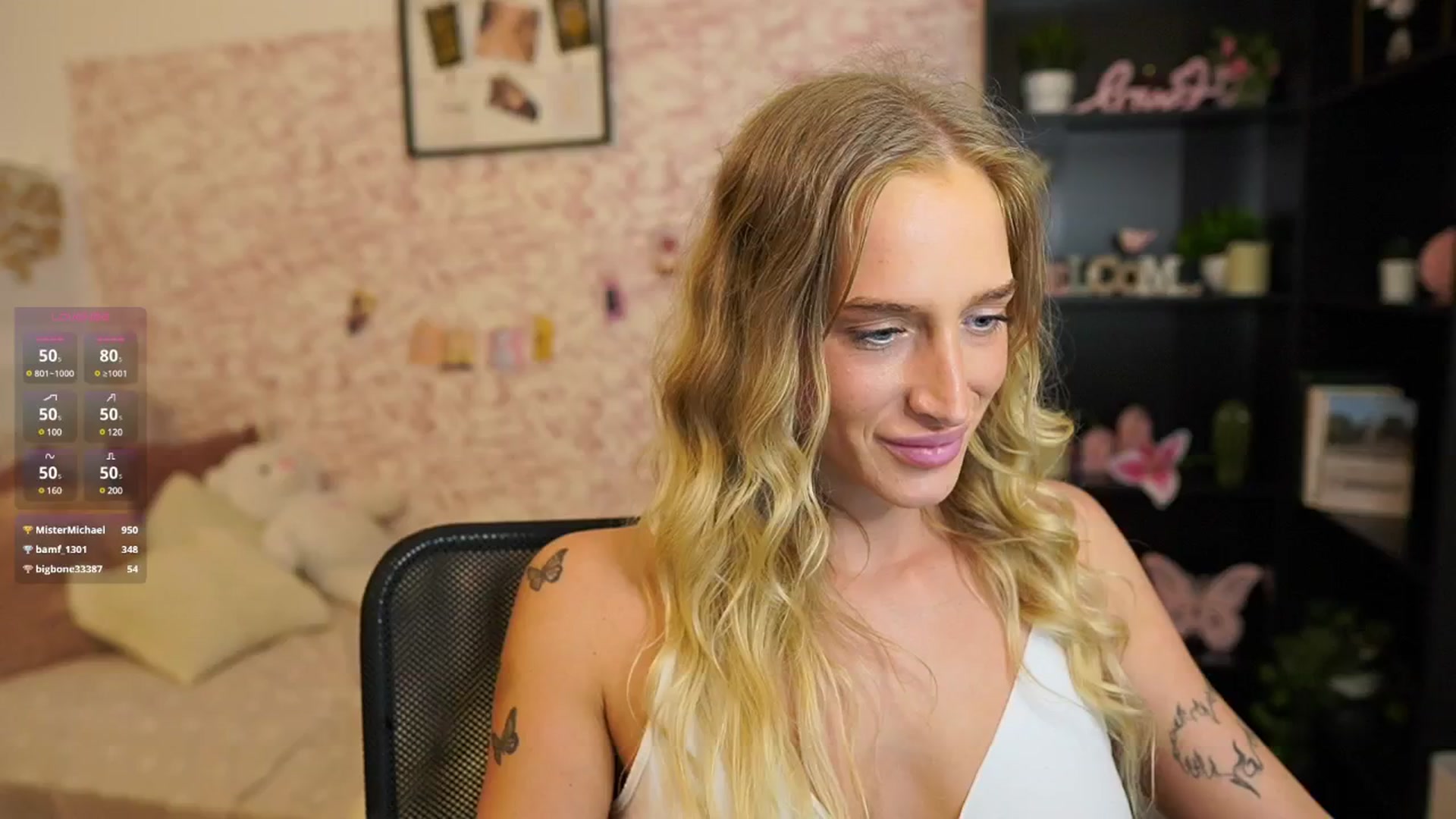 Gallery image thumbnail from NicoletteShea's myfreecams stream on, 06/02/2025, 16:10 image 17 of 20