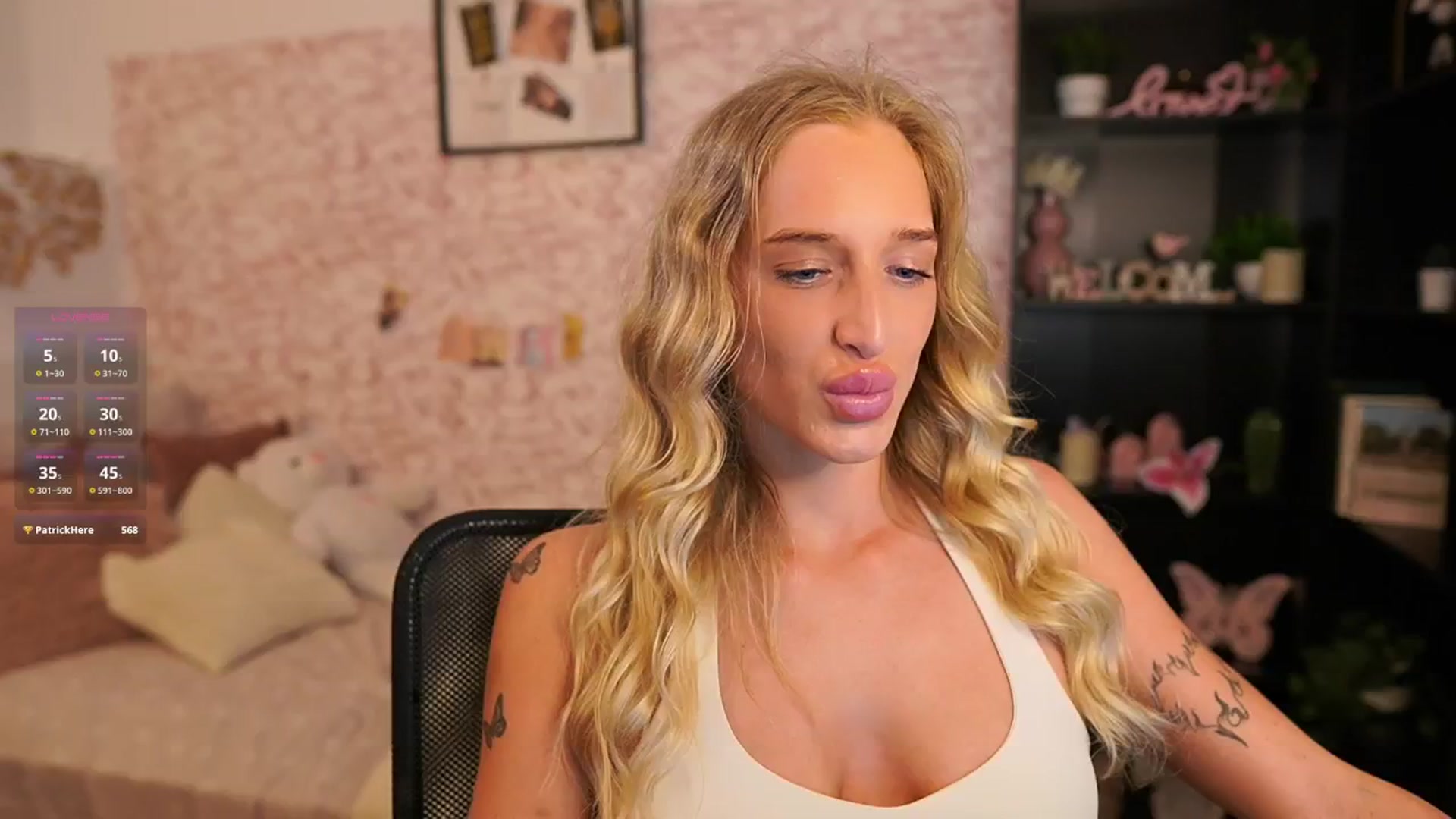 Gallery image thumbnail from NicoletteShea's myfreecams stream on, 06/03/2025, 13:49 image 11 of 20