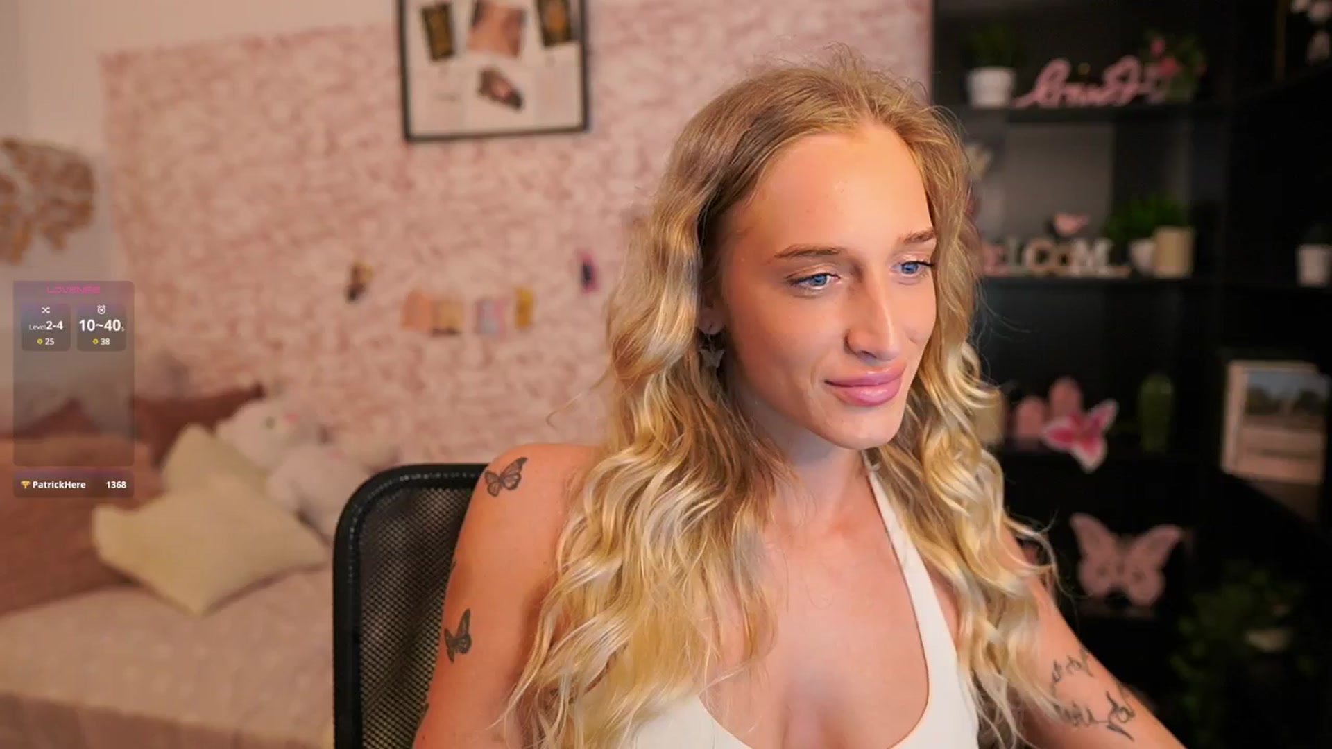 Gallery image thumbnail from NicoletteShea's myfreecams stream on, 06/03/2025, 13:49 image 18 of 20