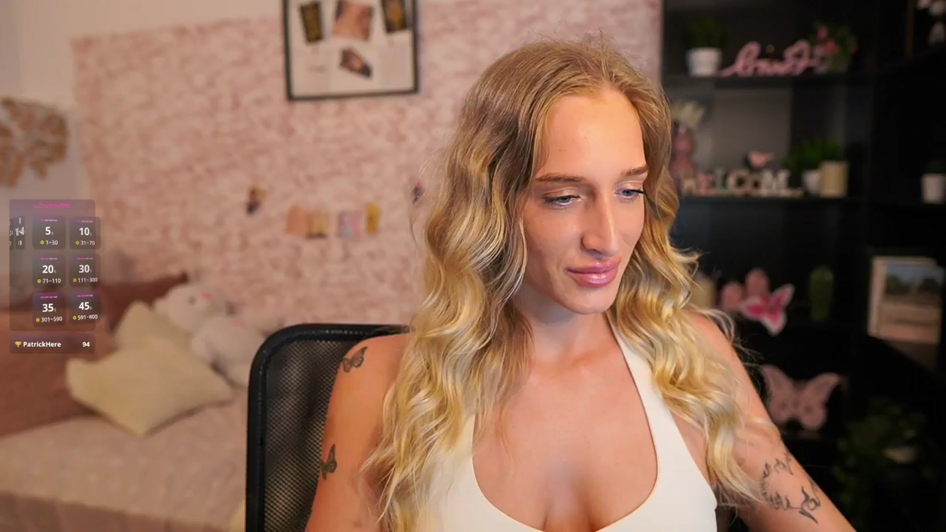 Gallery image thumbnail from NicoletteShea's myfreecams stream on, 06/03/2025, 13:49 image 5 of 20
