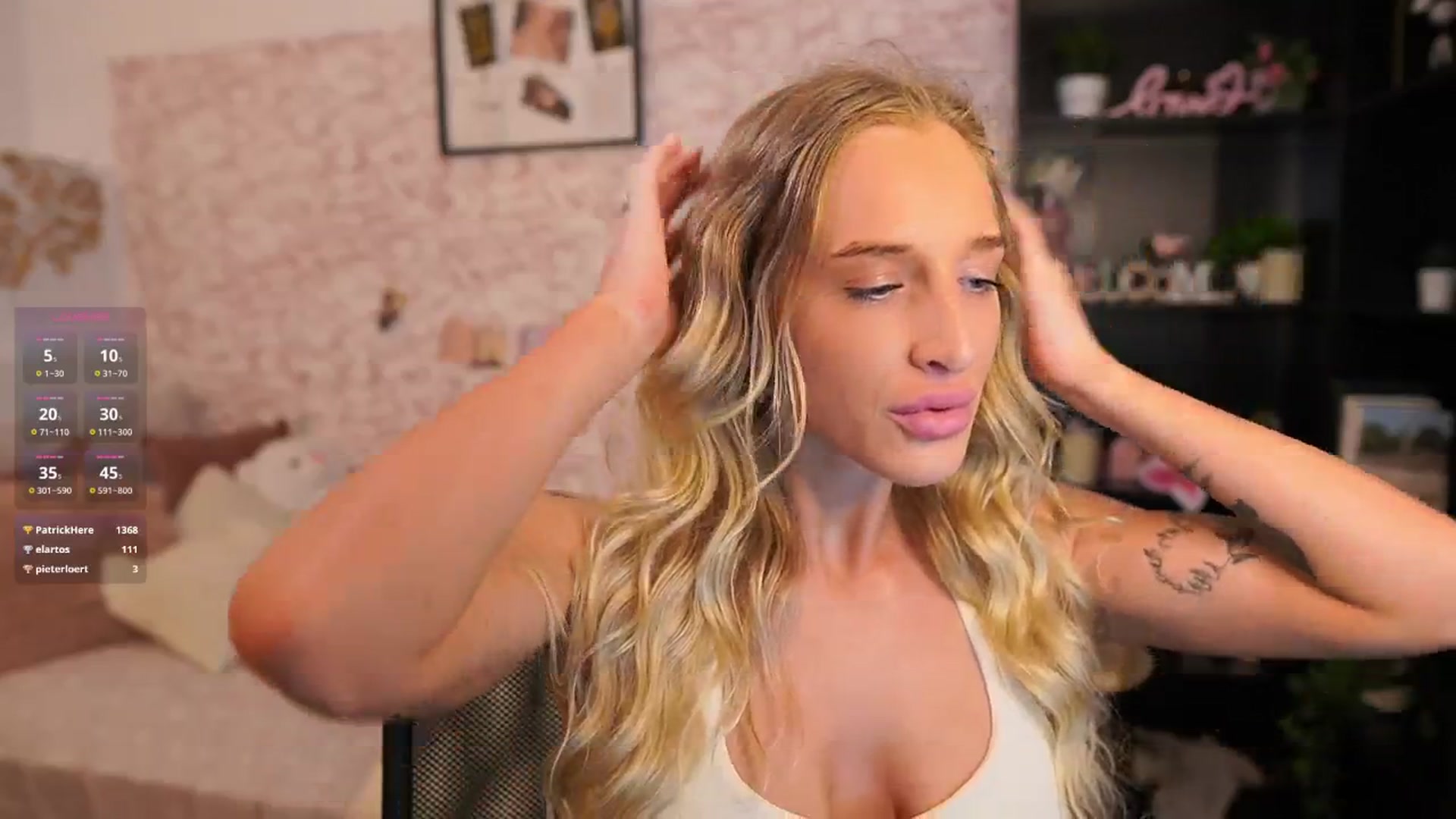 Gallery image thumbnail from NicoletteShea's myfreecams stream on, 06/03/2025, 17:25 image 6 of 20