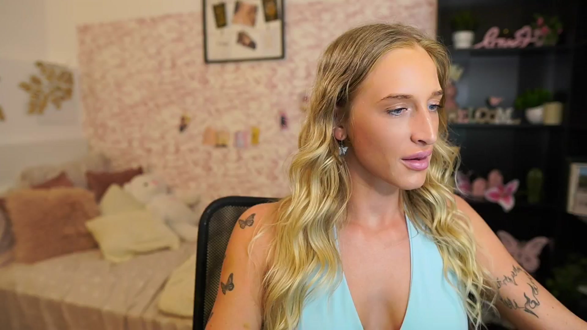 Gallery image thumbnail from NicoletteShea's myfreecams stream on, 06/06/2025, 11:47 image 1 of 20