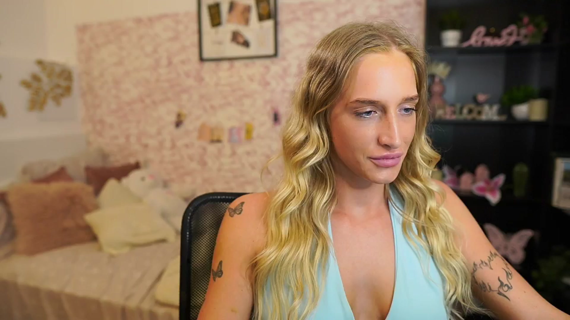 Gallery image thumbnail from NicoletteShea's myfreecams stream on, 06/06/2025, 11:47 image 18 of 20
