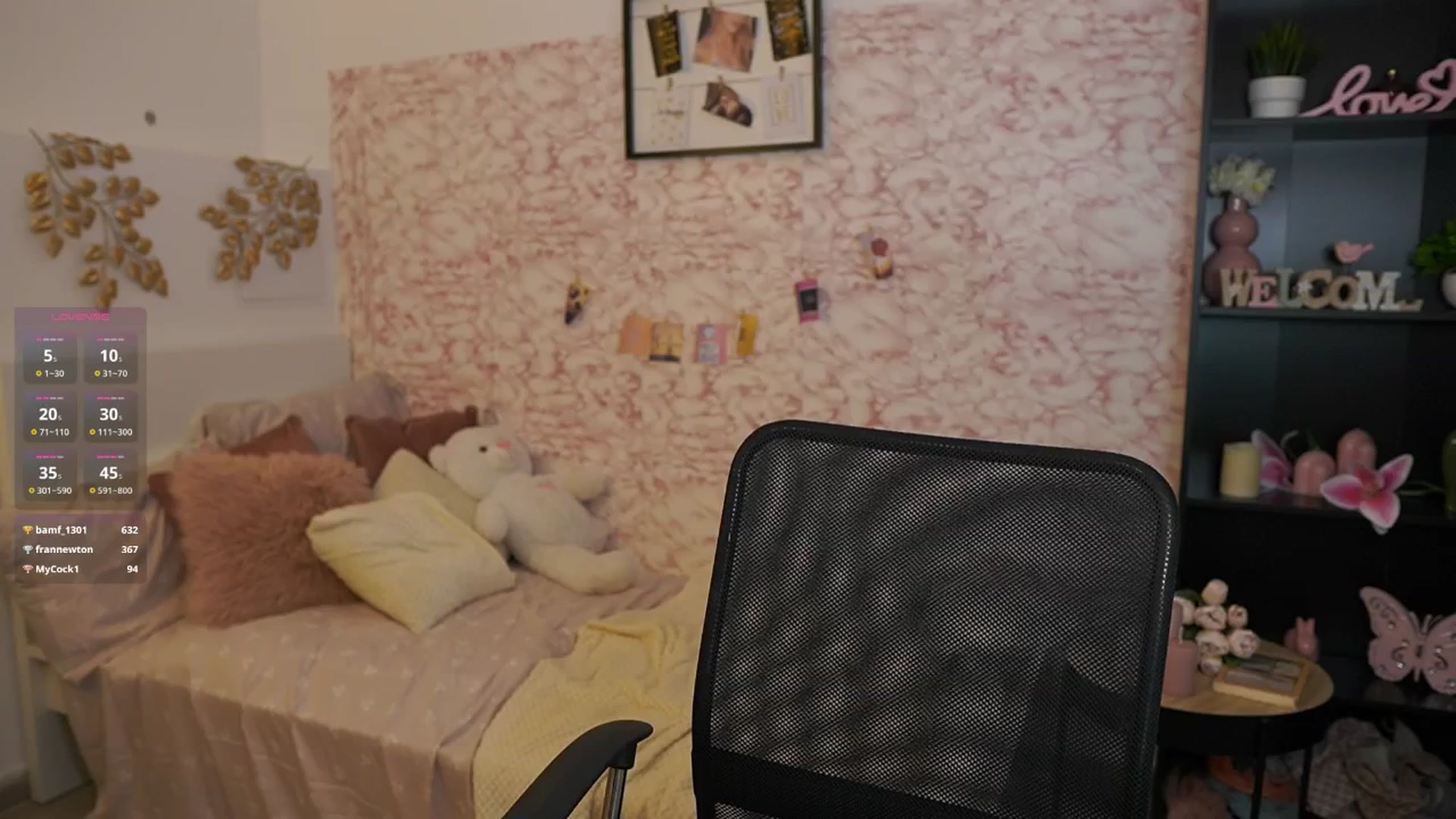 Gallery image thumbnail from NicoletteShea's myfreecams stream on, 06/20/2025, 12:07 image 17 of 20