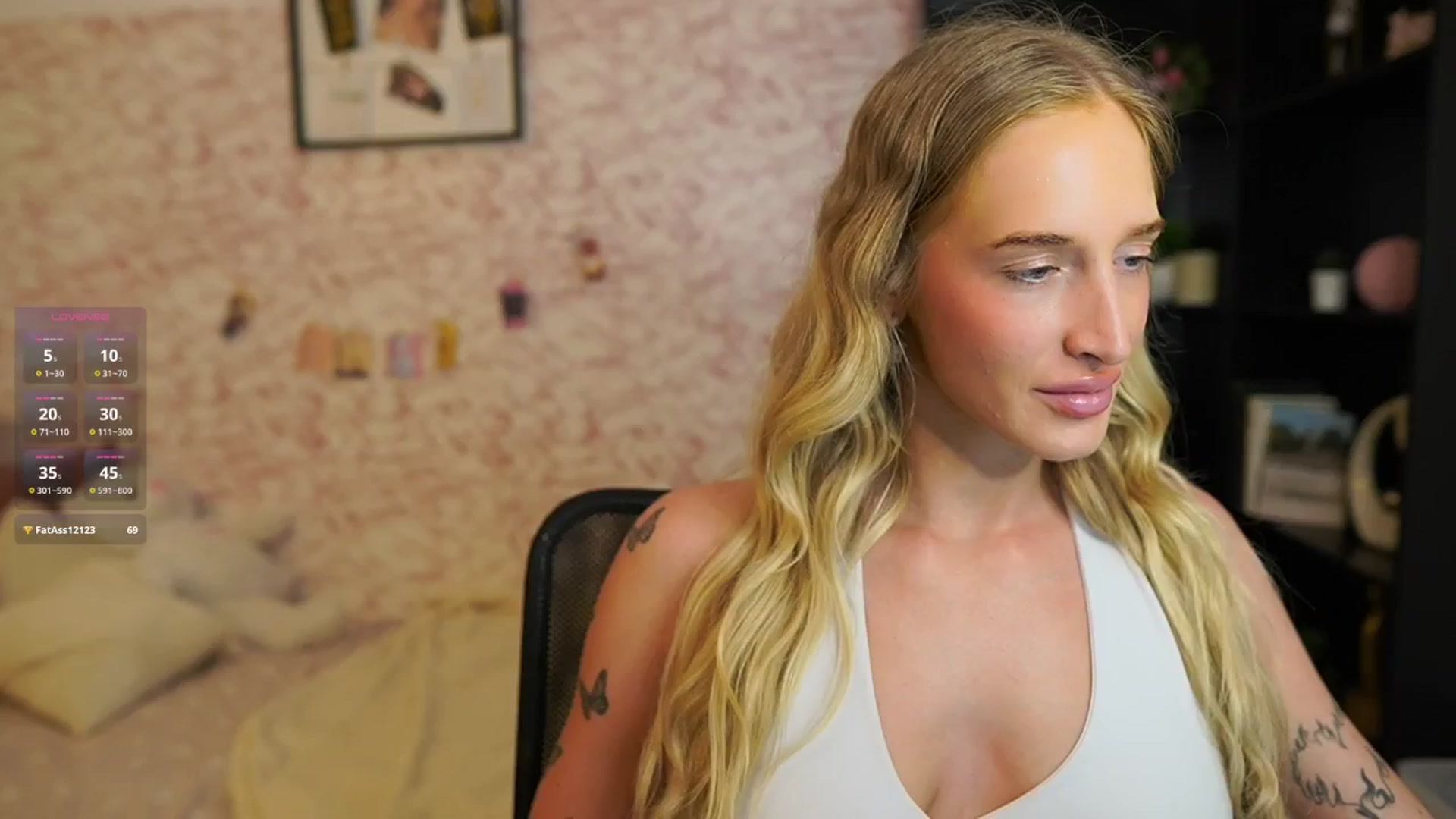 Gallery image thumbnail from NicoletteShea's myfreecams stream on, 07/01/2025, 13:35 image 1 of 20