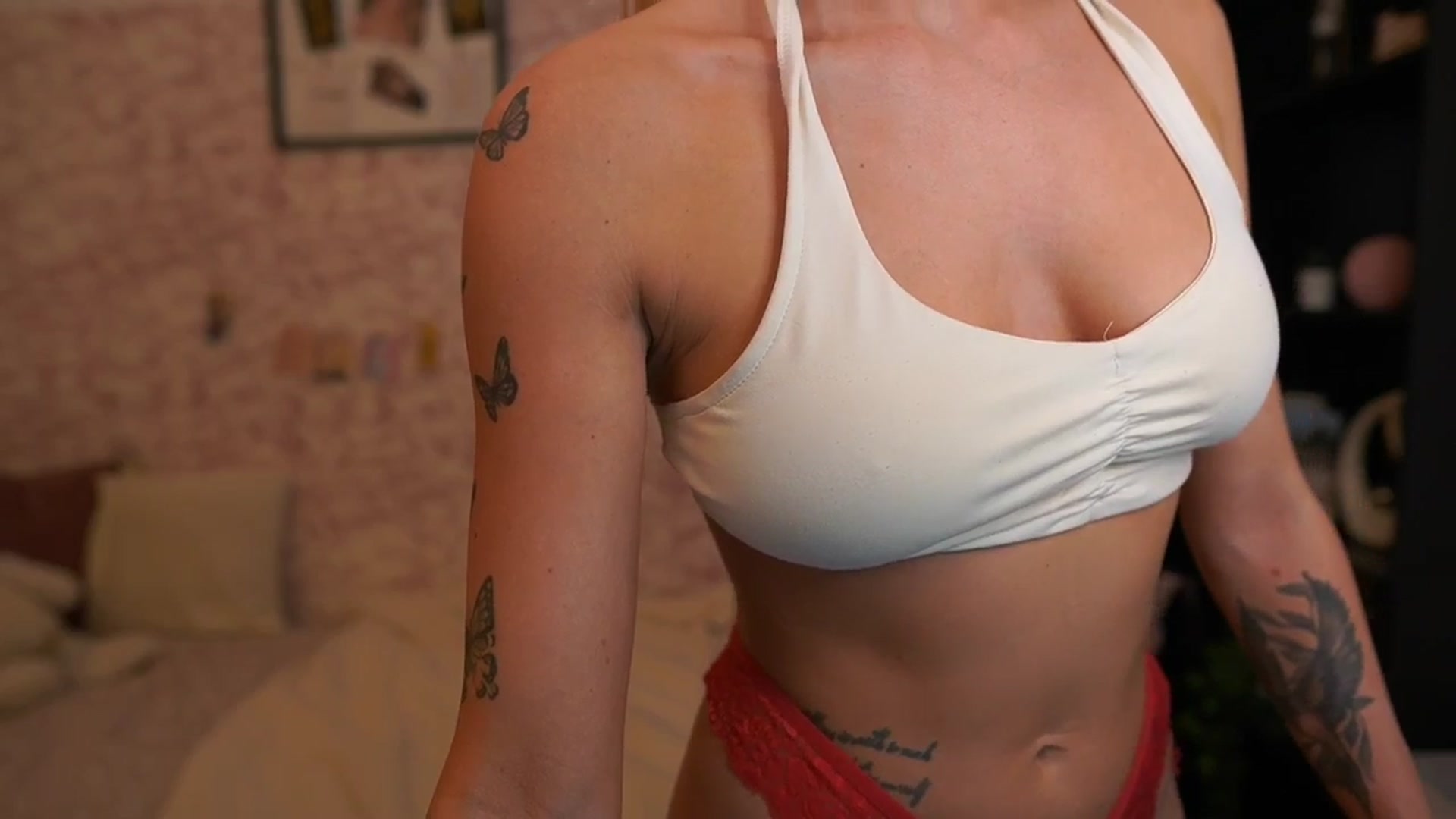 Gallery image thumbnail from NicoletteShea's myfreecams stream on, 07/07/2025, 14:33 image 4 of 20