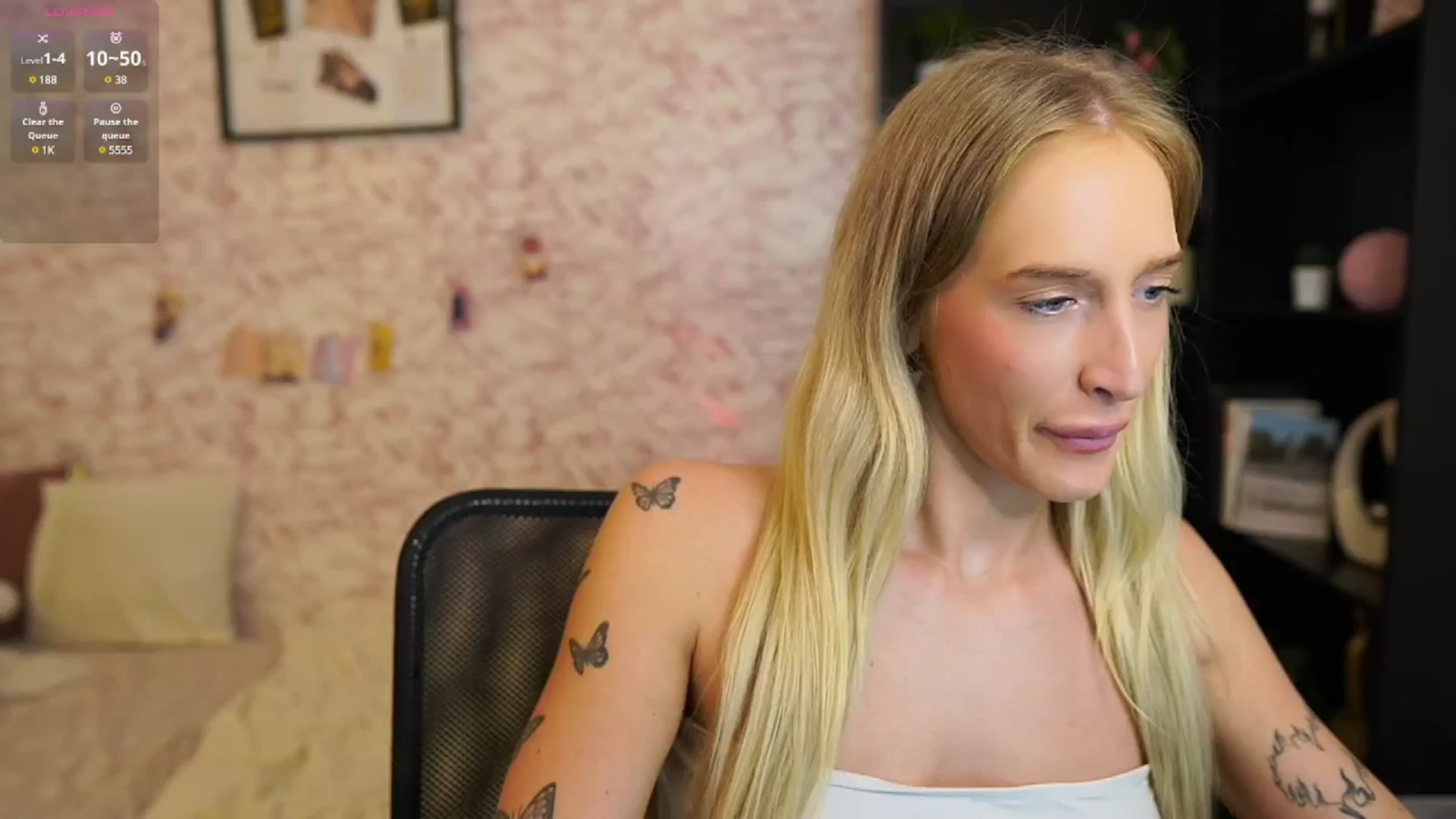 Gallery image thumbnail from NicoletteShea's myfreecams stream on, 07/09/2025, 15:06 image 17 of 20