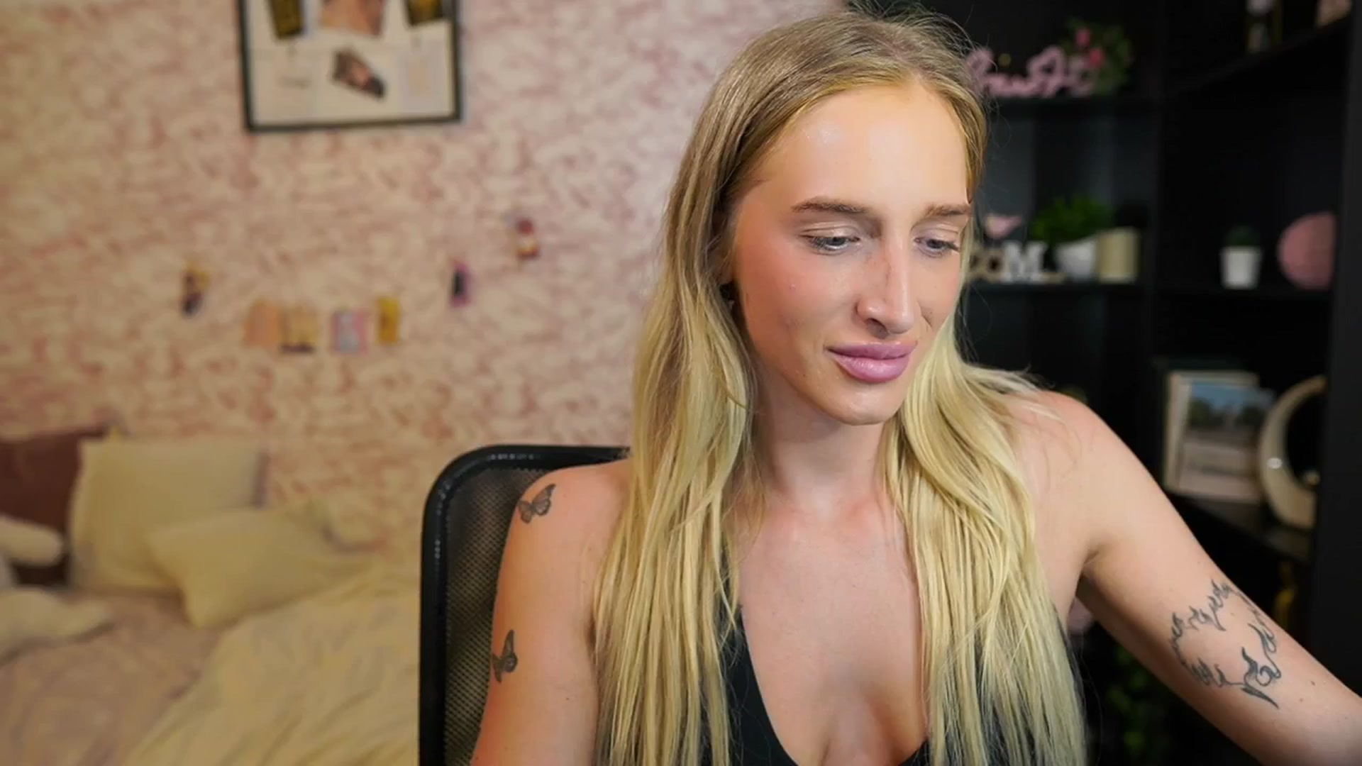Gallery image thumbnail from NicoletteShea's myfreecams stream on, 07/11/2025, 16:05 image 8 of 20
