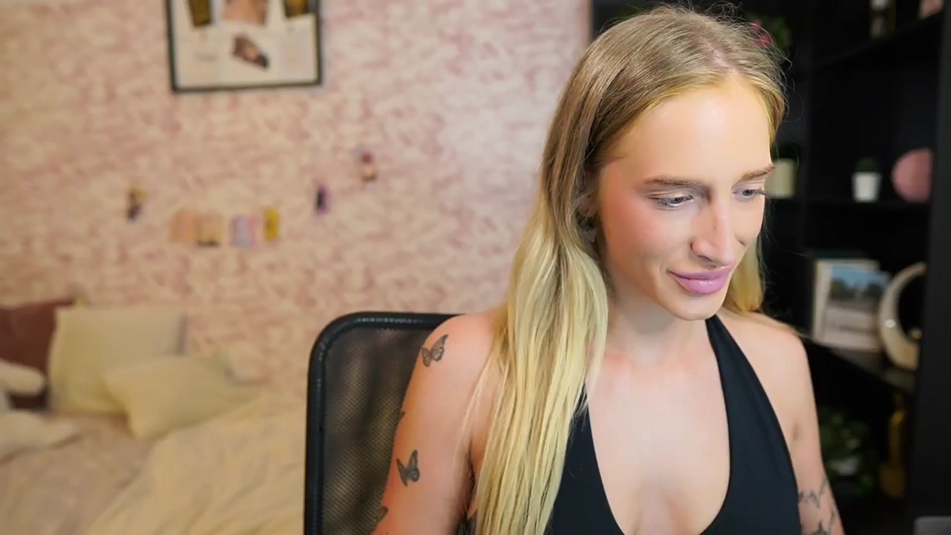 Gallery image thumbnail from NicoletteShea's myfreecams stream on, 07/11/2025, 16:05 image 7 of 20