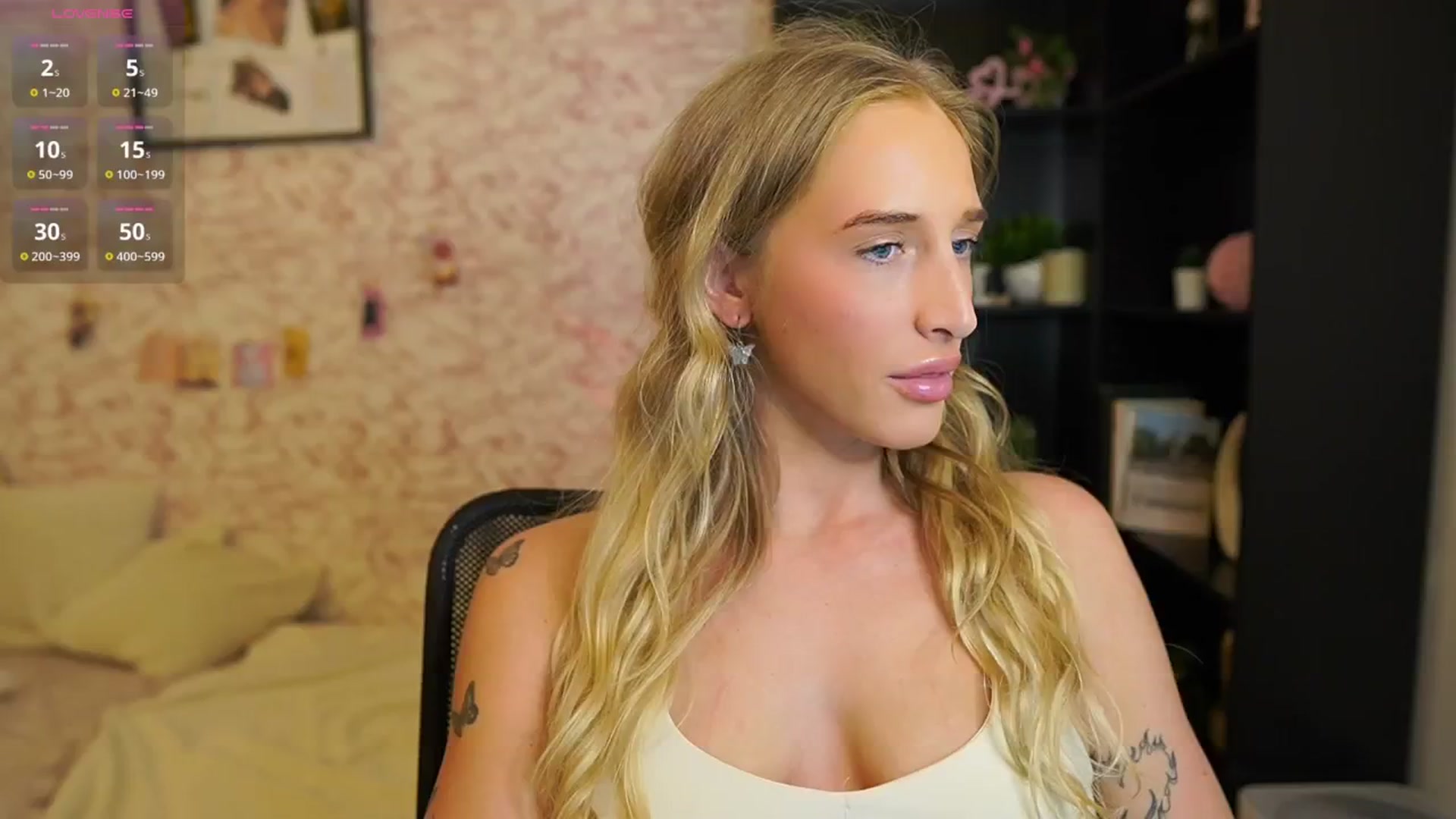 Gallery image thumbnail from NicoletteShea's myfreecams stream on, 07/17/2025, 14:35 image 1 of 20