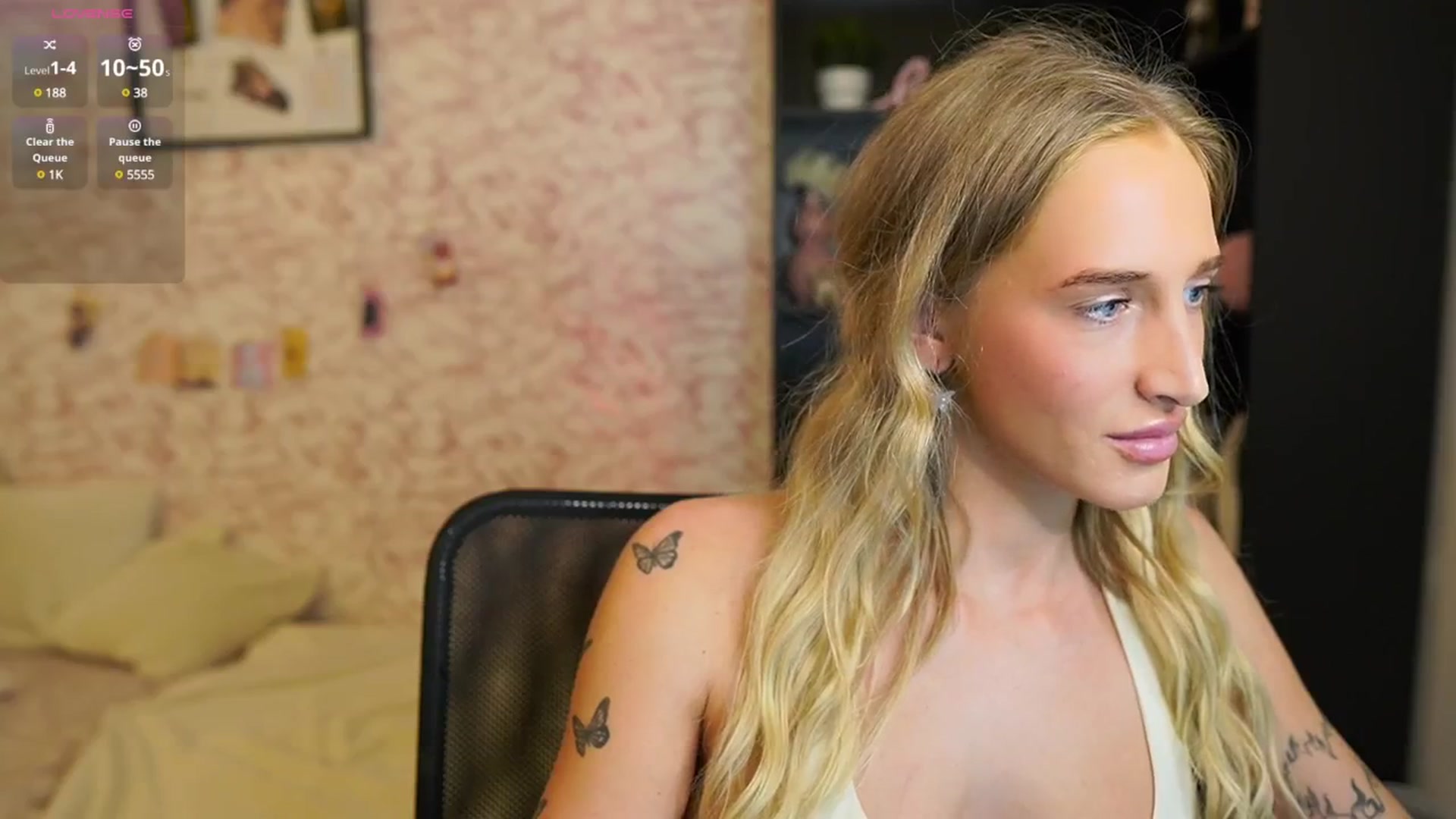 Gallery image thumbnail from NicoletteShea's myfreecams stream on, 07/17/2025, 14:35 image 2 of 20