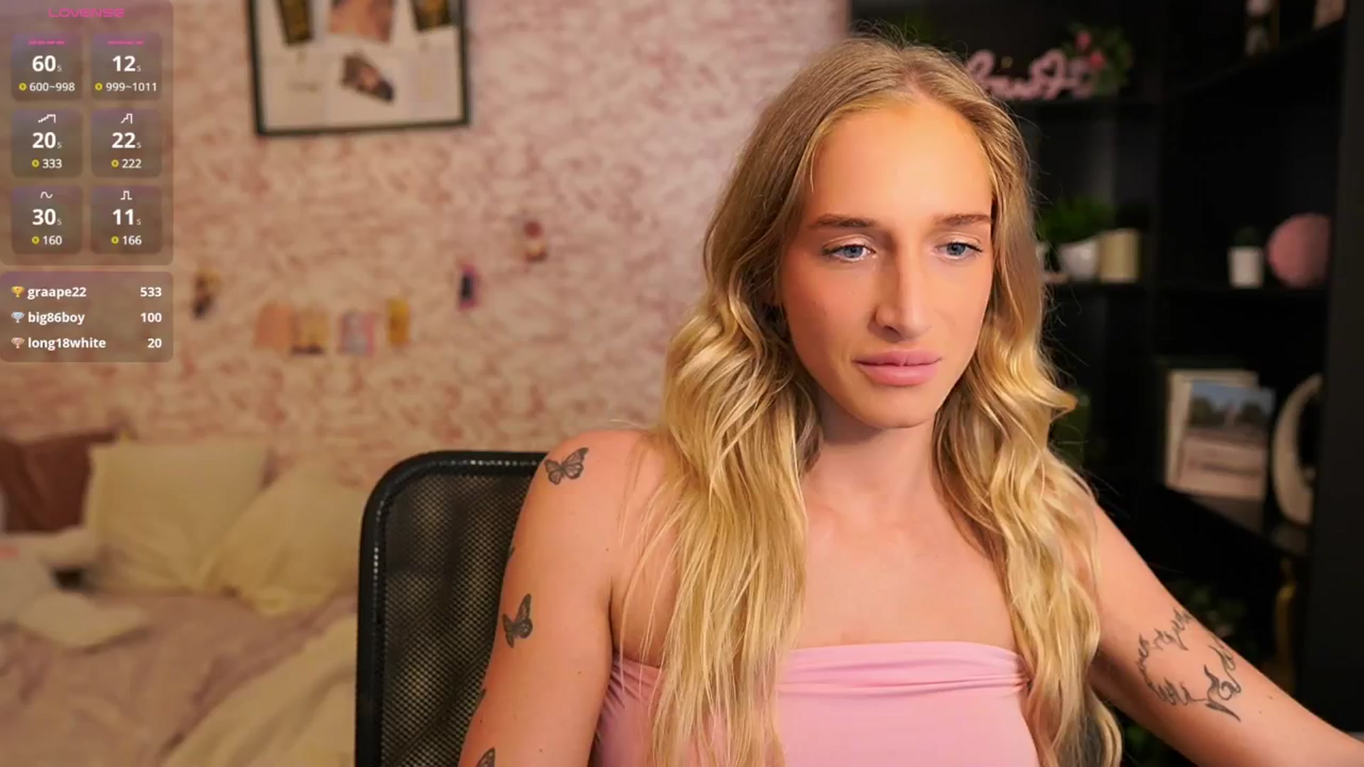 Gallery image thumbnail from NicoletteShea's myfreecams stream on, 07/19/2025, 16:26 image 15 of 20