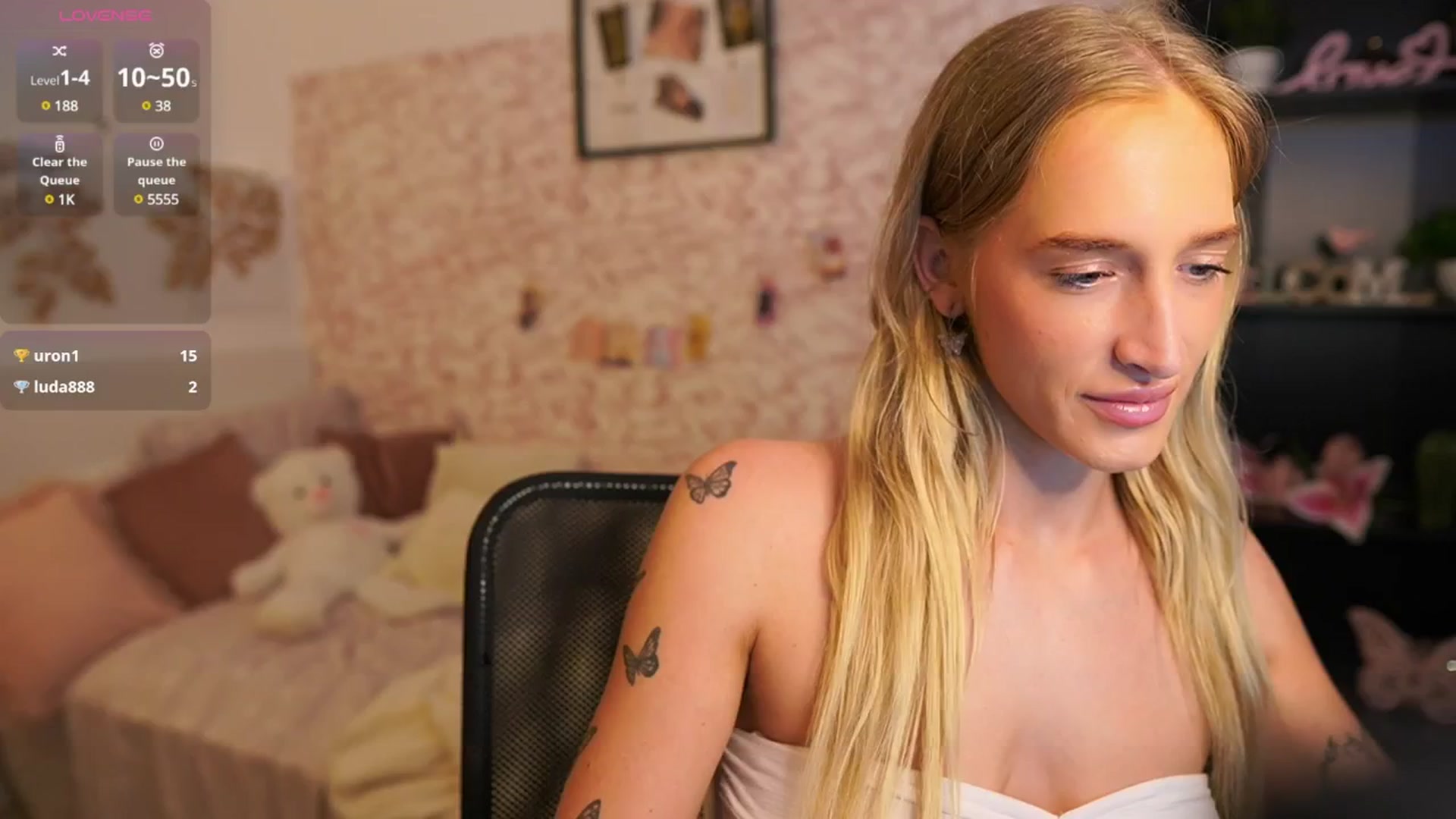 Gallery image thumbnail from NicoletteShea's myfreecams stream on, 07/27/2025, 14:15 image 2 of 20