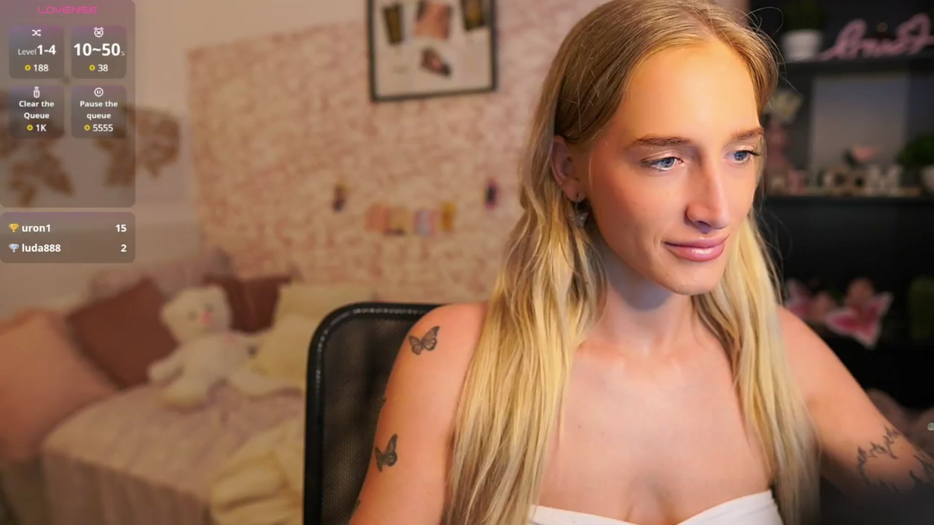 Gallery image thumbnail from NicoletteShea's myfreecams stream on, 07/27/2025, 14:15 image 5 of 20